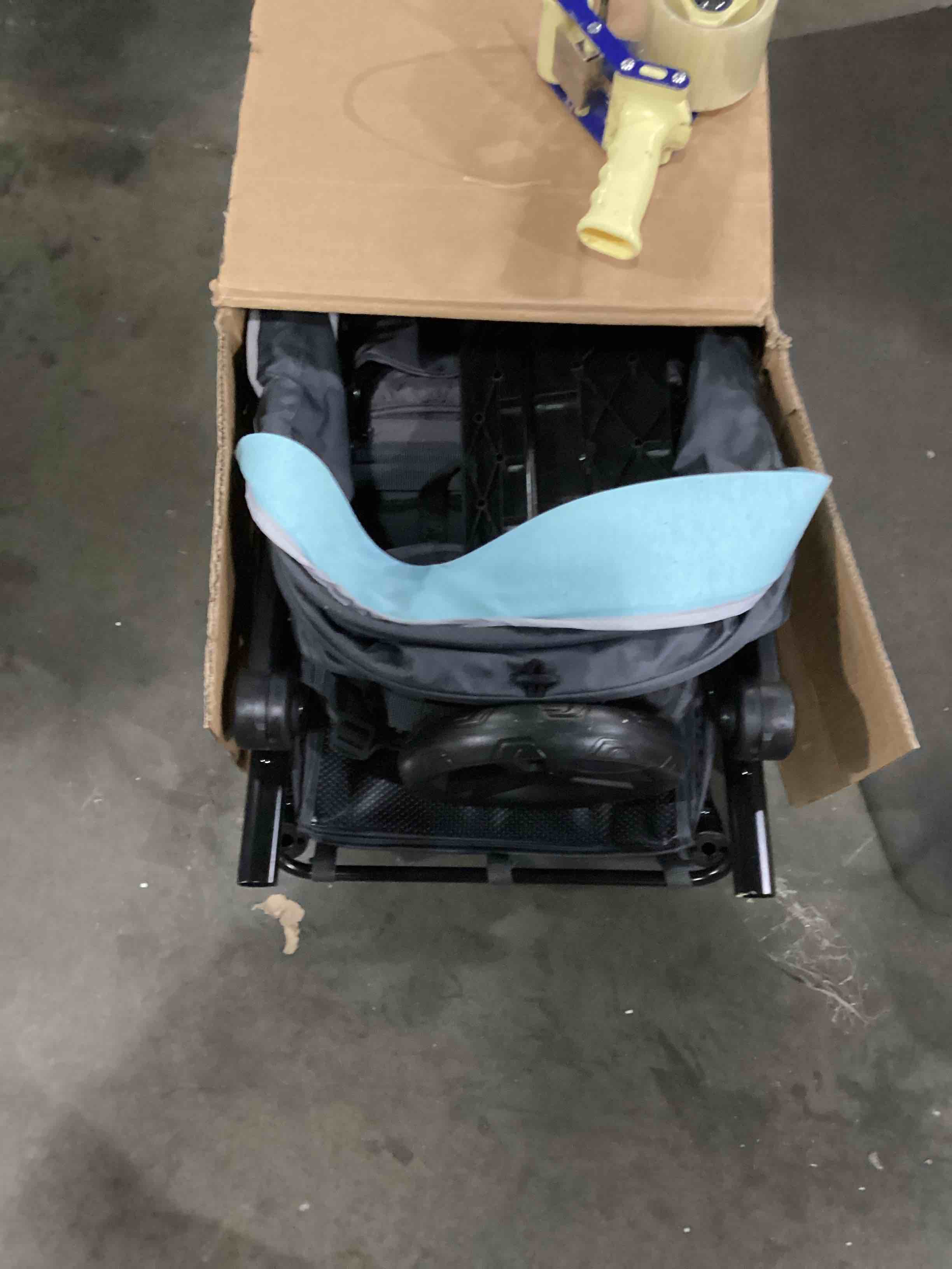 https://s3.amazonaws.com/lotting-images-prod/bidfta/YEL4087205_1710255636416.jpeg