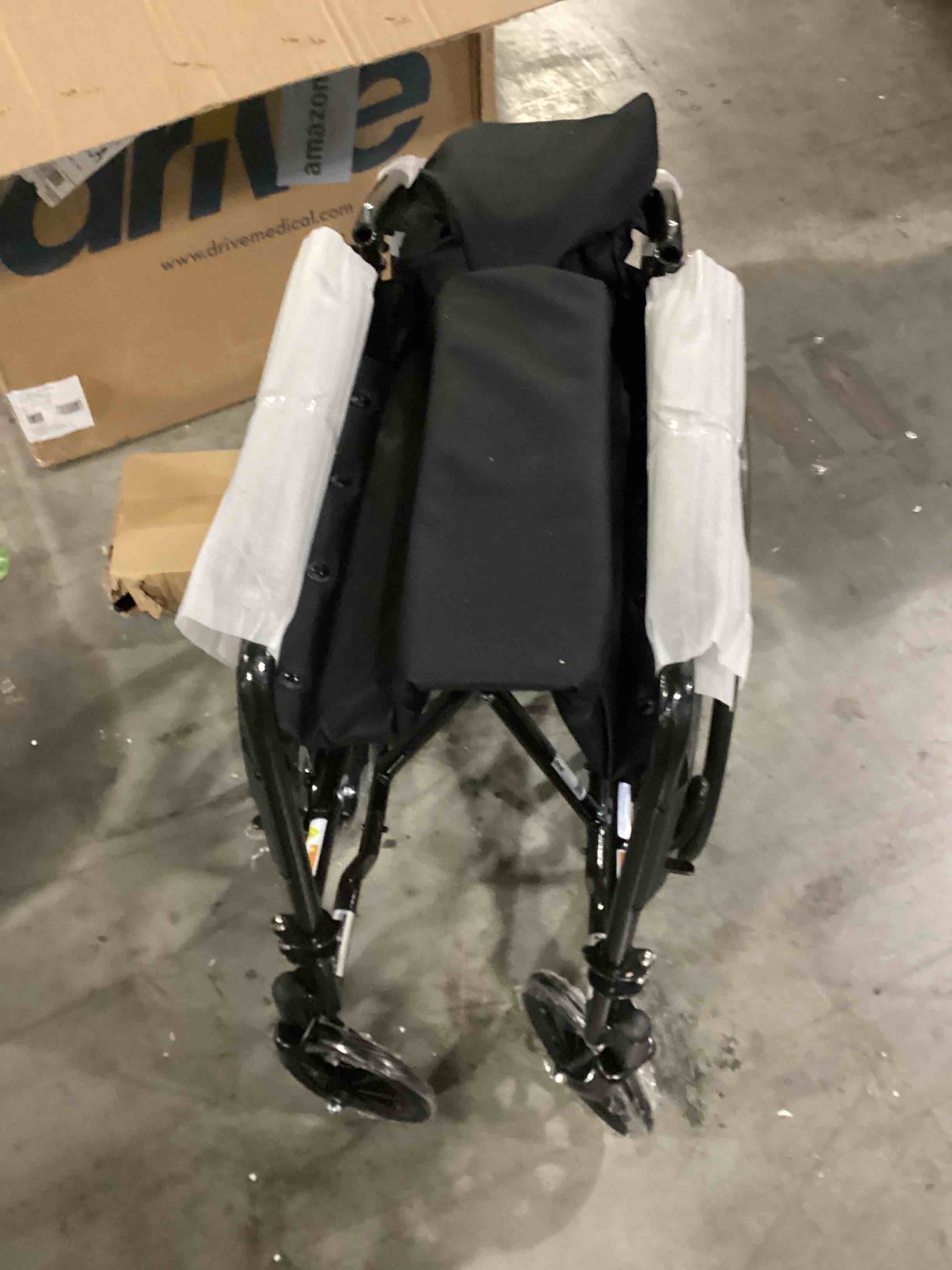 https://s3.amazonaws.com/lotting-images-prod/bidfta/YEL4087218_1710261446962.jpeg