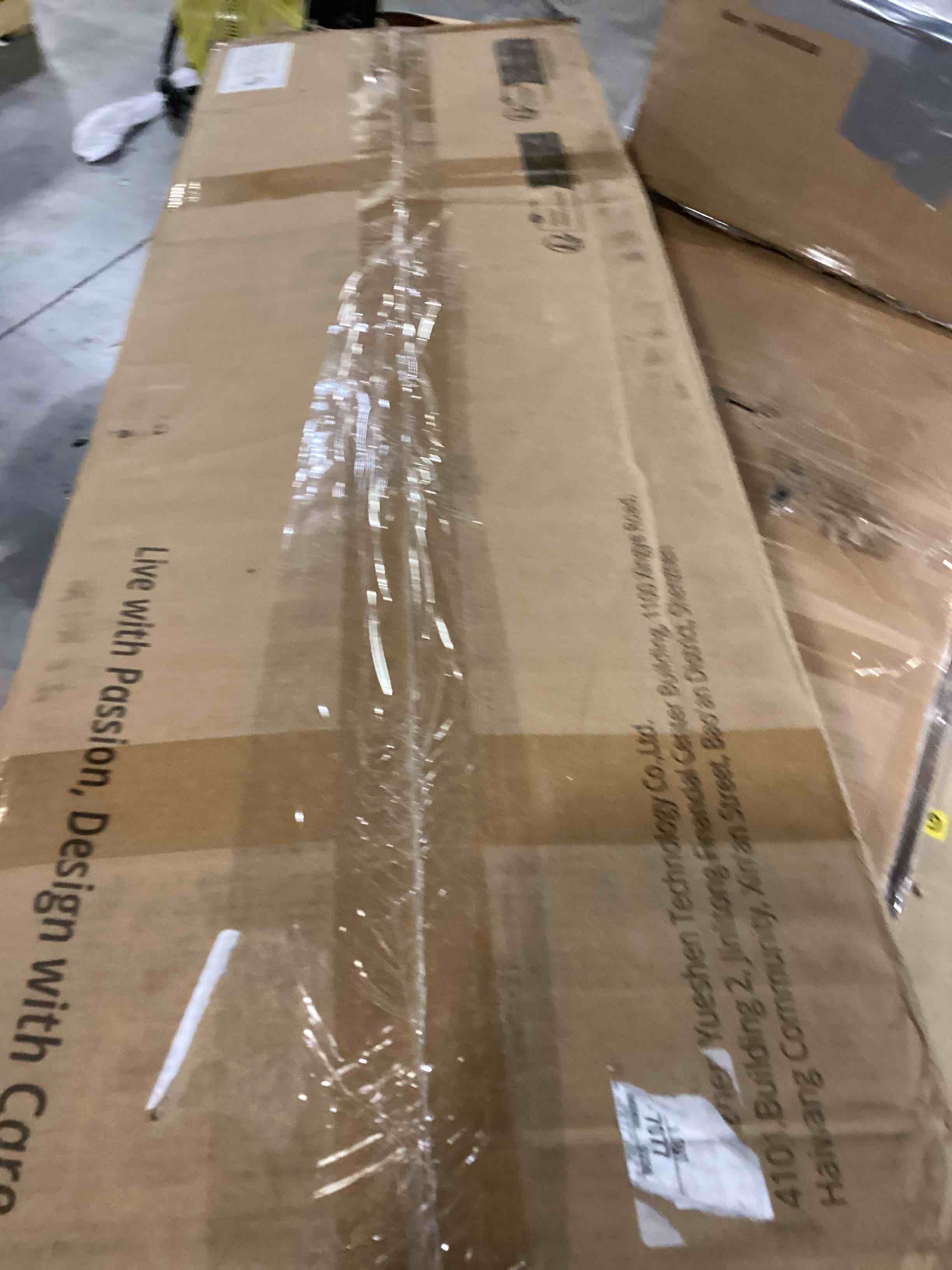 https://s3.amazonaws.com/lotting-images-prod/bidfta/YEL4087231_1710265525529.jpeg
