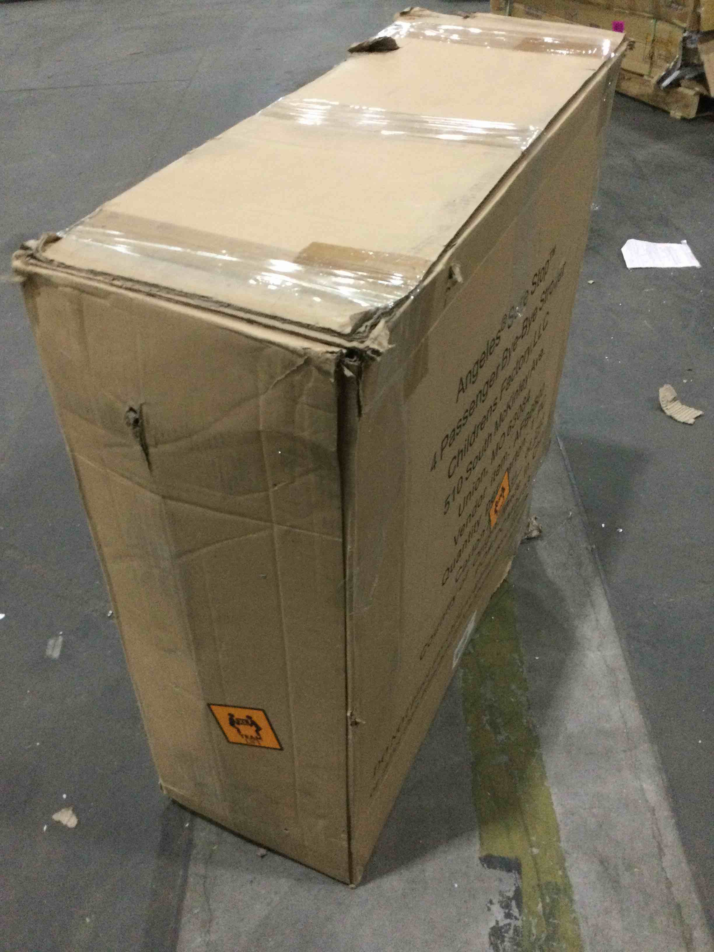 https://s3.amazonaws.com/lotting-images-prod/bidfta/YEL4137987_1702910574577.jpeg
