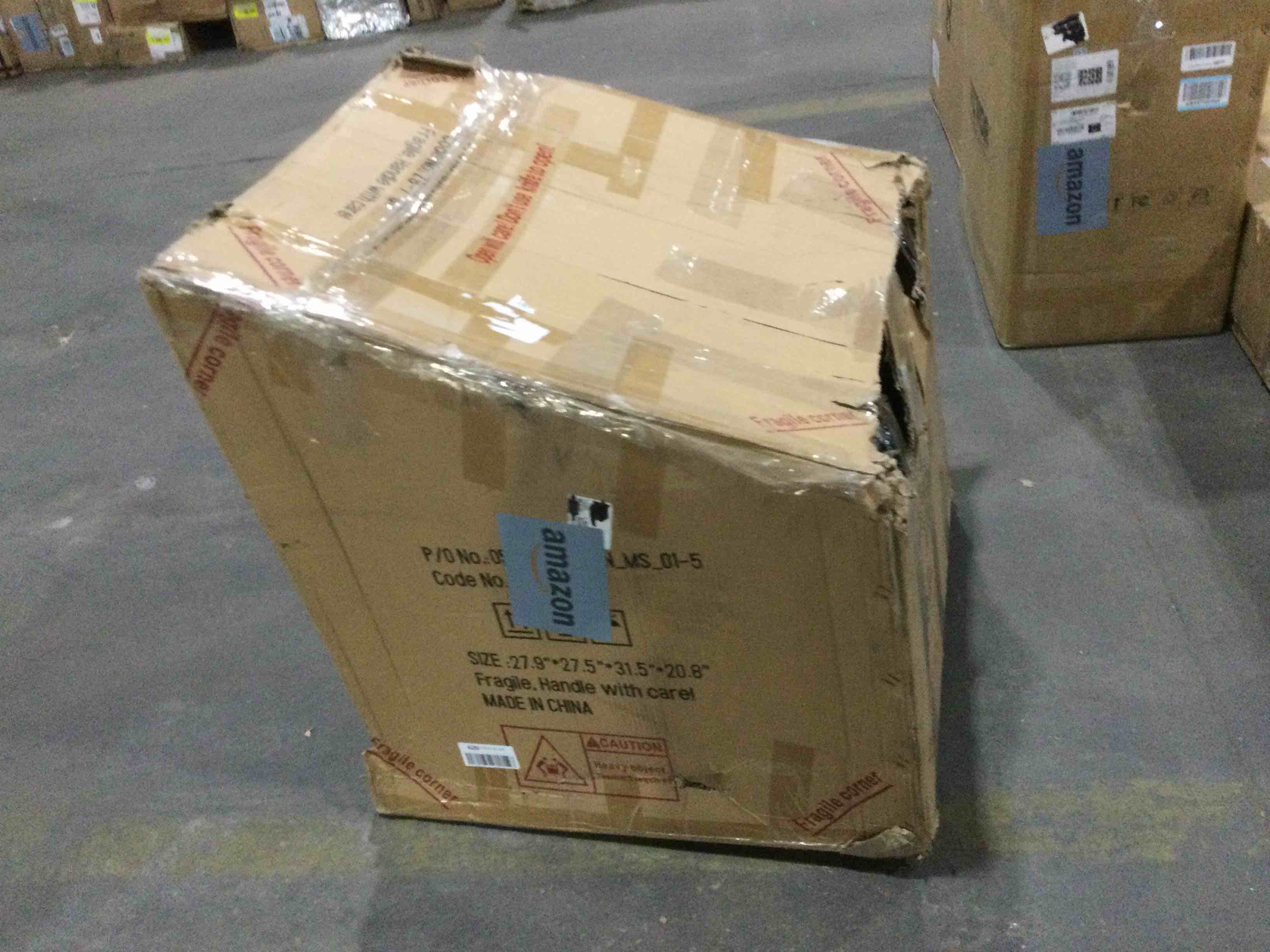 https://s3.amazonaws.com/lotting-images-prod/bidfta/YEL4137992_1702921652262.jpeg