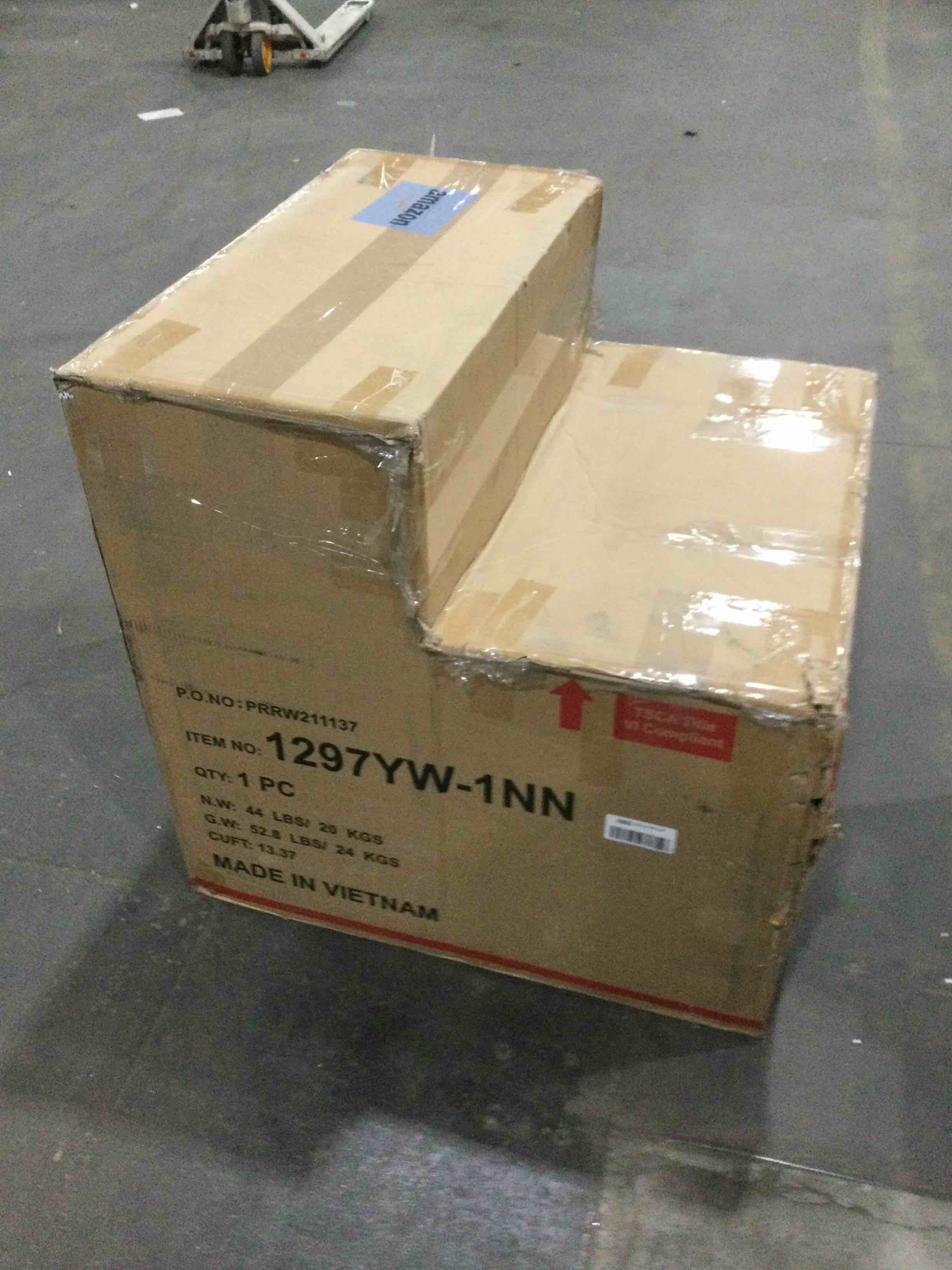 https://s3.amazonaws.com/lotting-images-prod/bidfta/YEL4138000_1702920298282.jpeg
