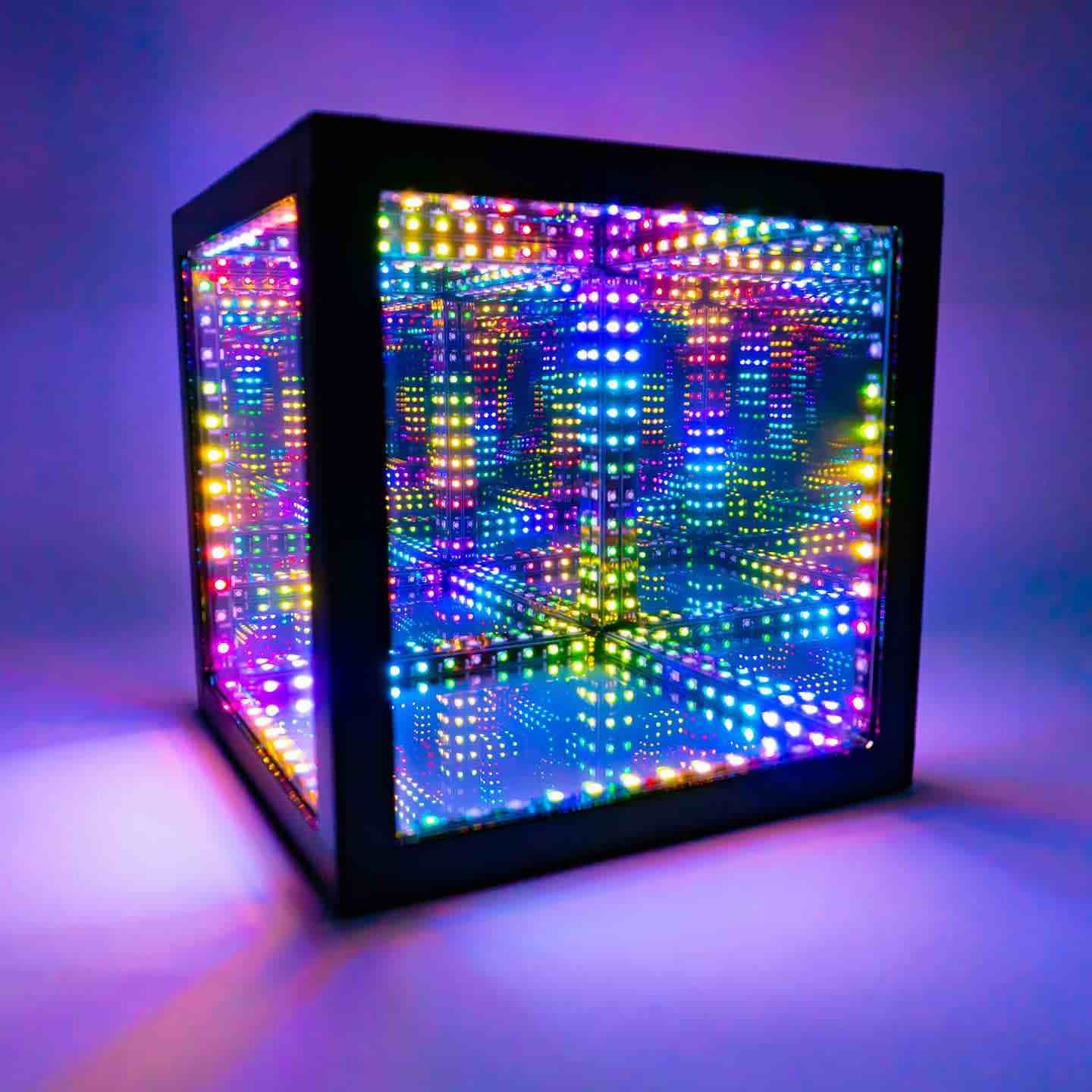 The Hyperspace Lighting Company HyperCube 10