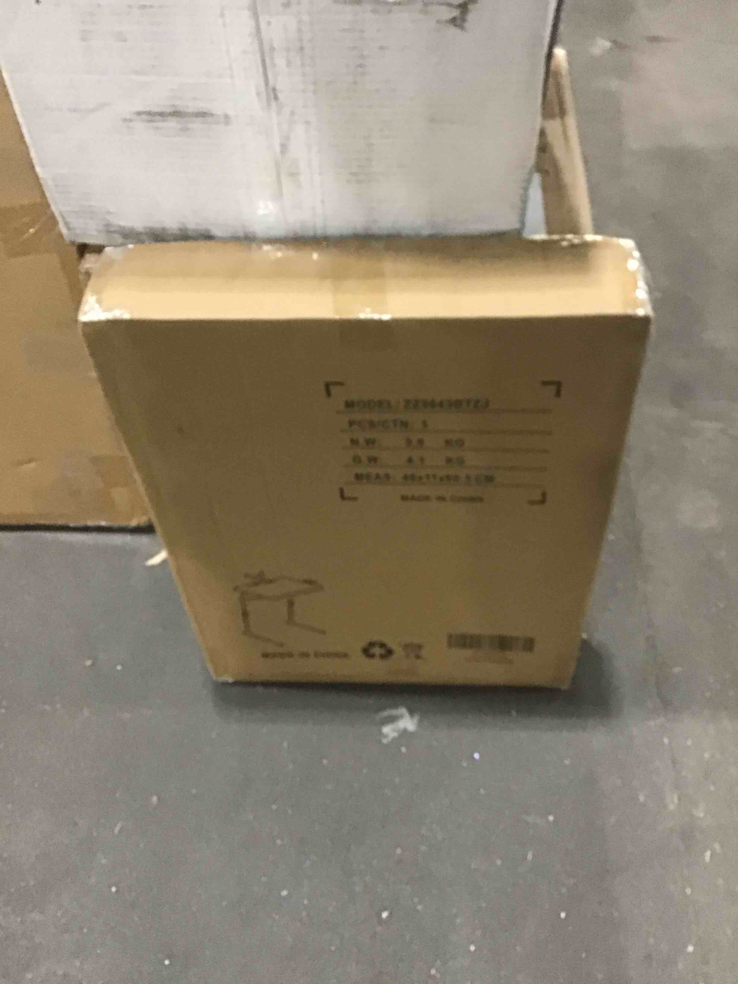 https://s3.amazonaws.com/lotting-images-prod/bidfta/YEL4140623_1705609855675.jpeg