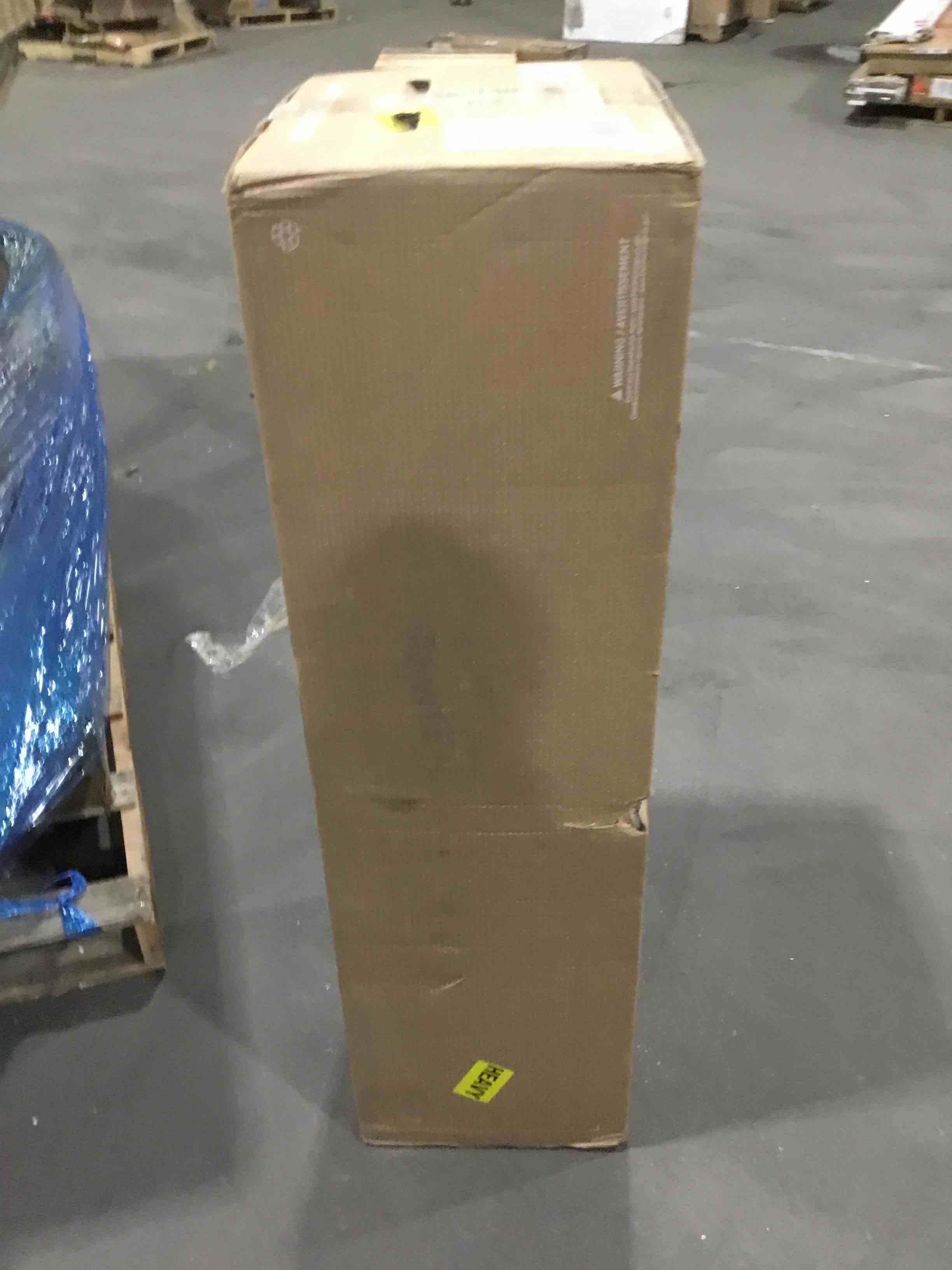 https://s3.amazonaws.com/lotting-images-prod/bidfta/YEL4140781_1705936773548.jpeg