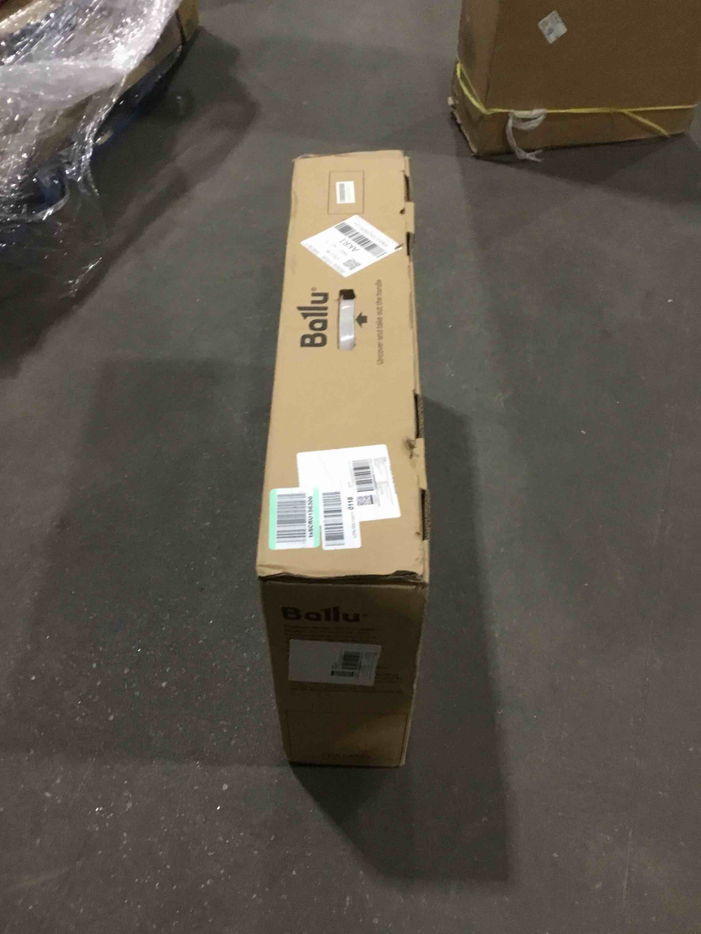 https://s3.amazonaws.com/lotting-images-prod/bidfta/YEL4140788_1705938508620.jpeg