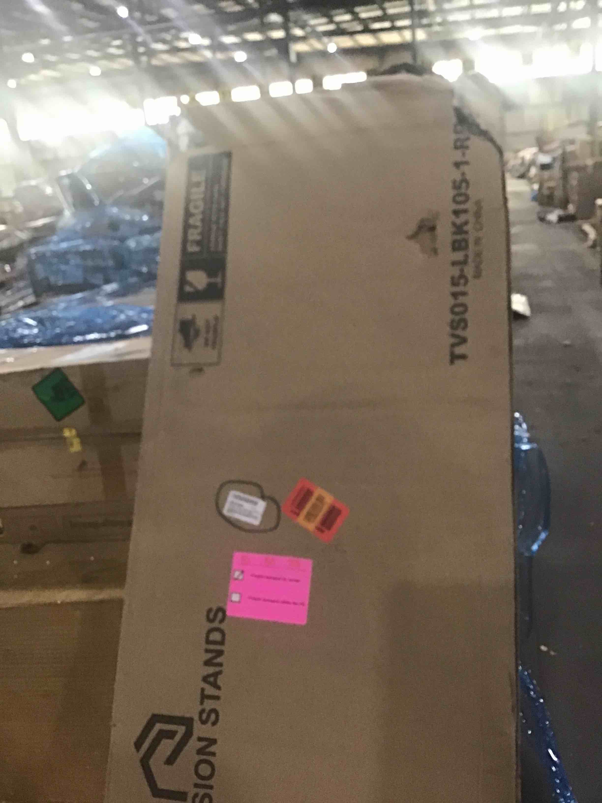 https://s3.amazonaws.com/lotting-images-prod/bidfta/YEL4141098_1706901414038.jpeg