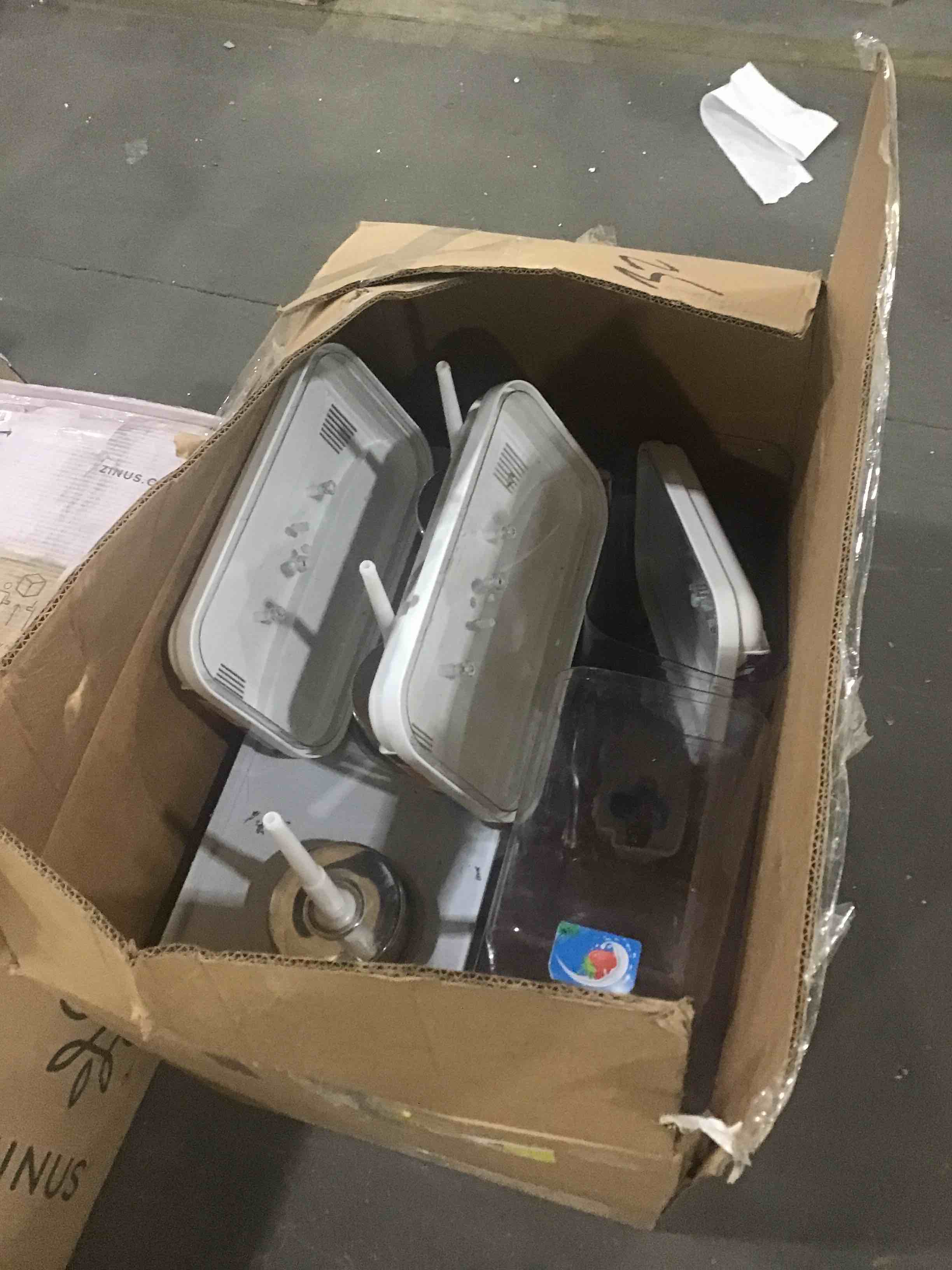 https://s3.amazonaws.com/lotting-images-prod/bidfta/YEL4141108_1706906507042.jpeg