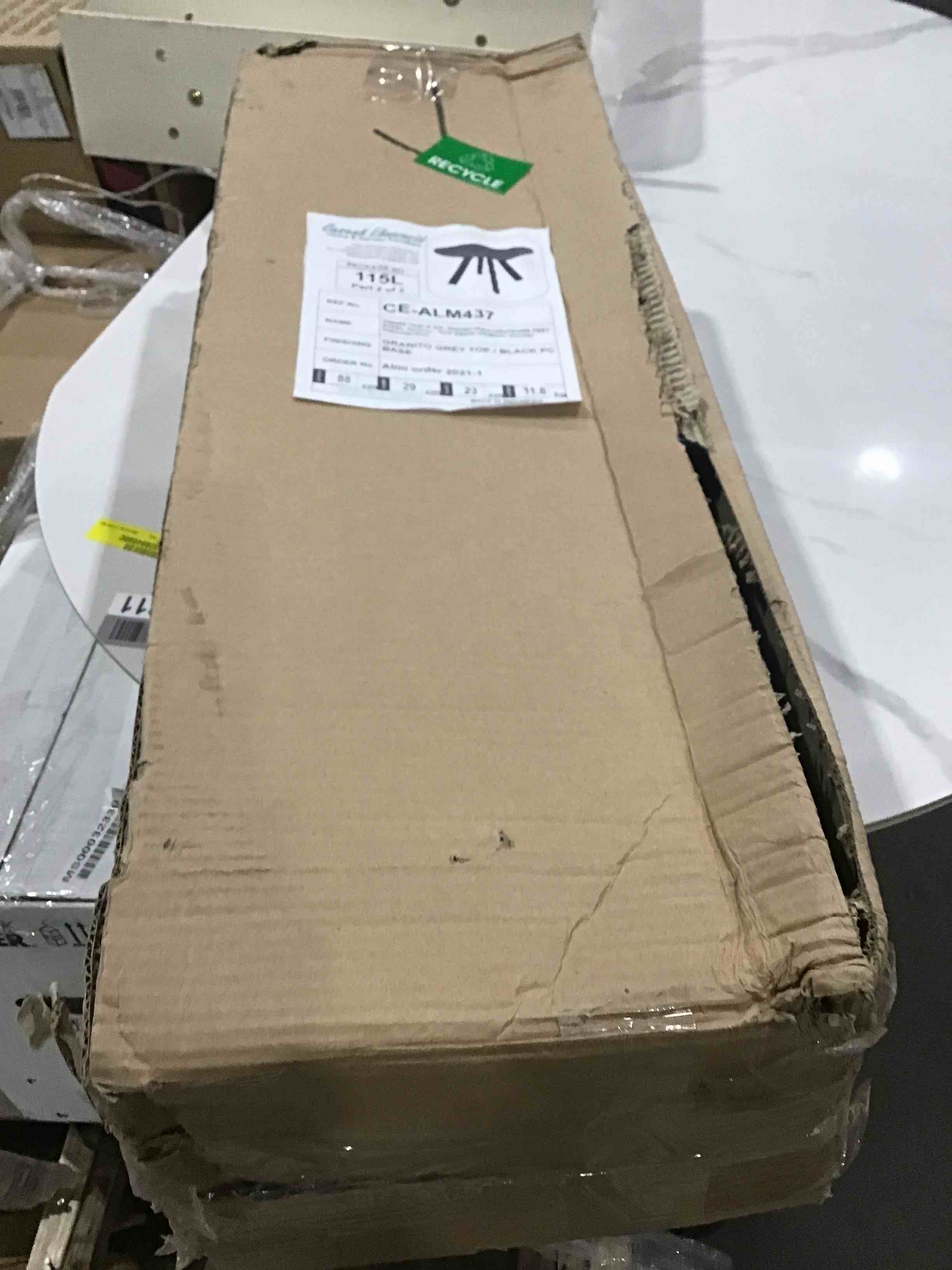 https://s3.amazonaws.com/lotting-images-prod/bidfta/YEL4141292_1707407516233.jpeg
