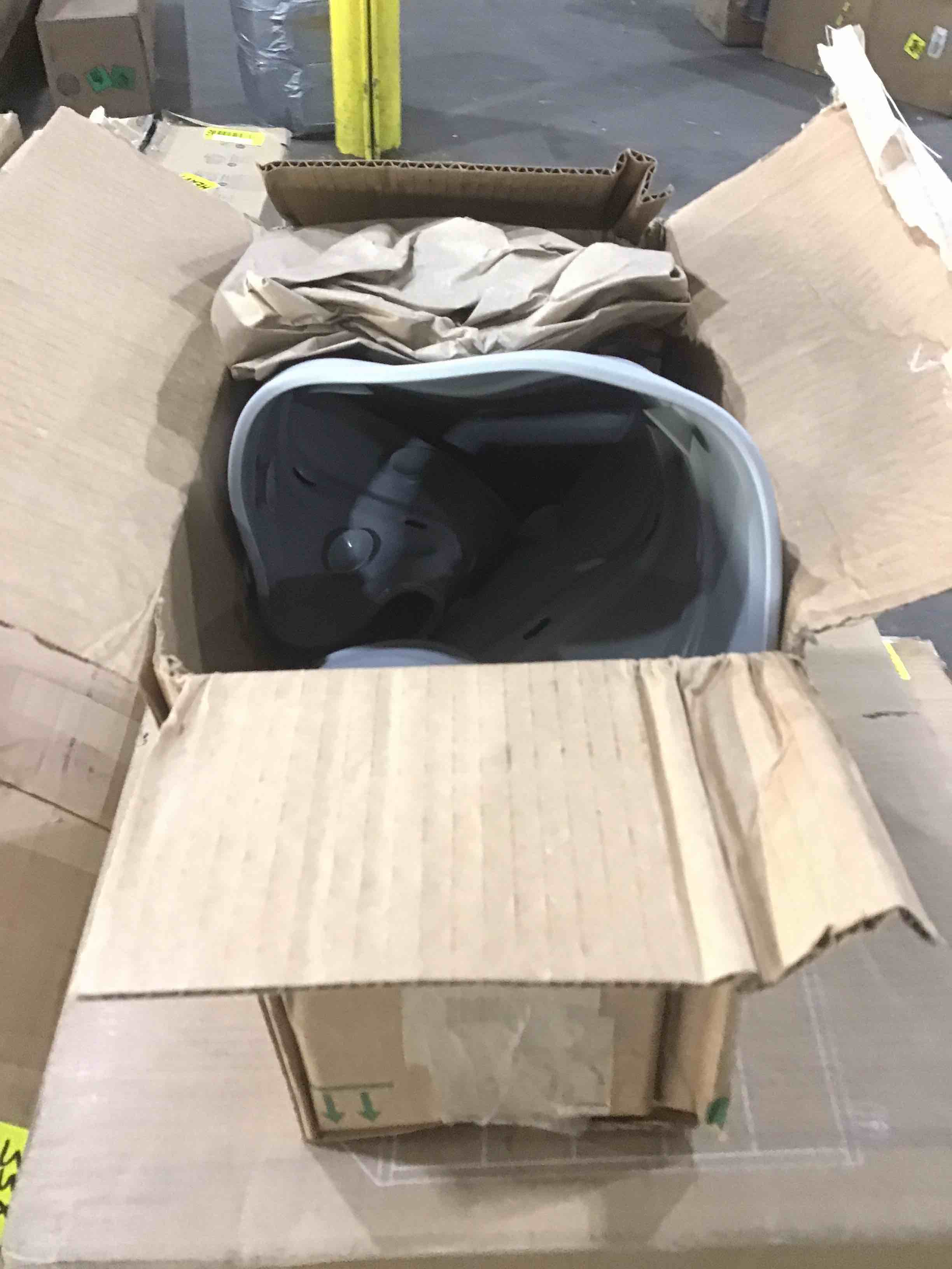 https://s3.amazonaws.com/lotting-images-prod/bidfta/YEL4141589_1707944966863.jpeg