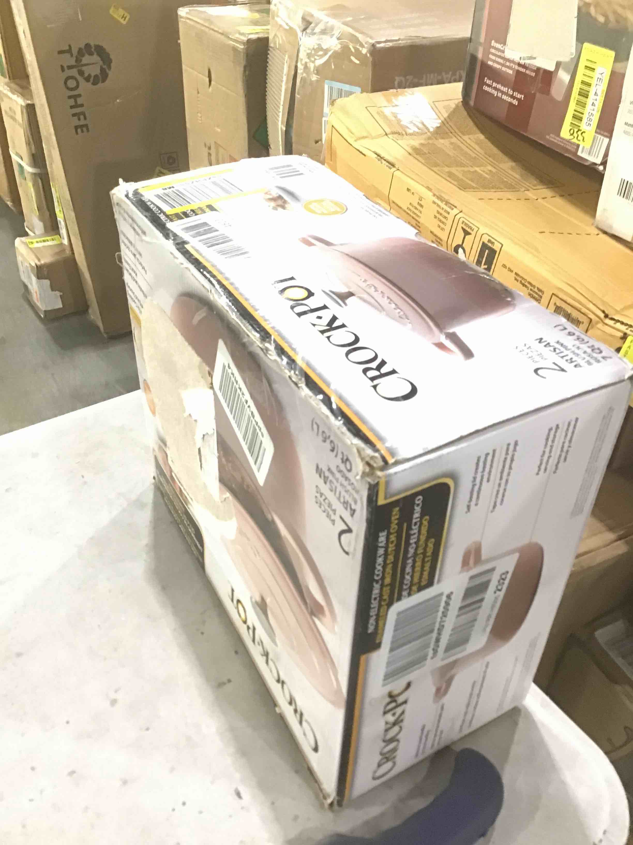 https://s3.amazonaws.com/lotting-images-prod/bidfta/YEL4141590_1707945351631.jpeg