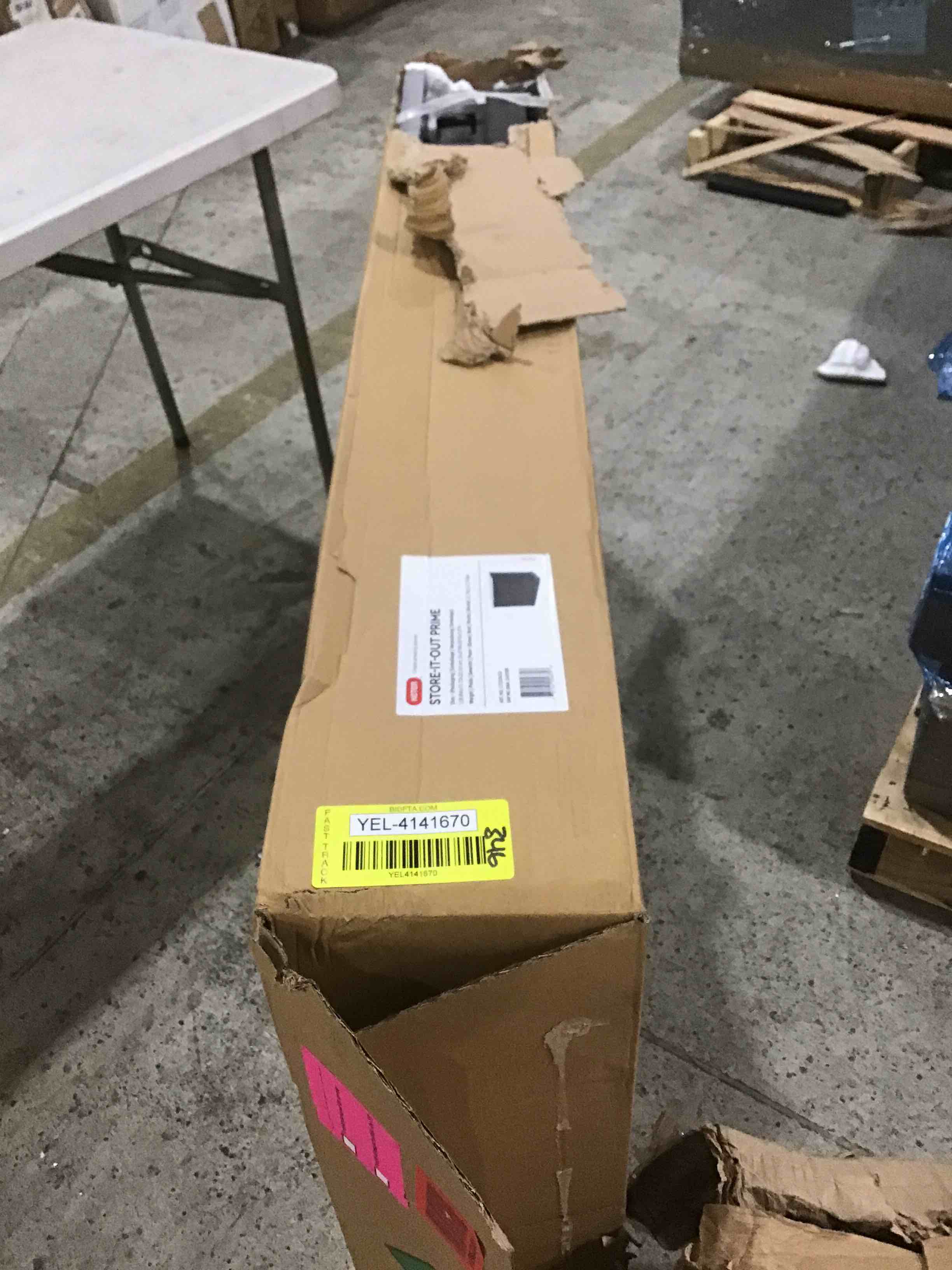 https://s3.amazonaws.com/lotting-images-prod/bidfta/YEL4141670_1708023283000.jpeg