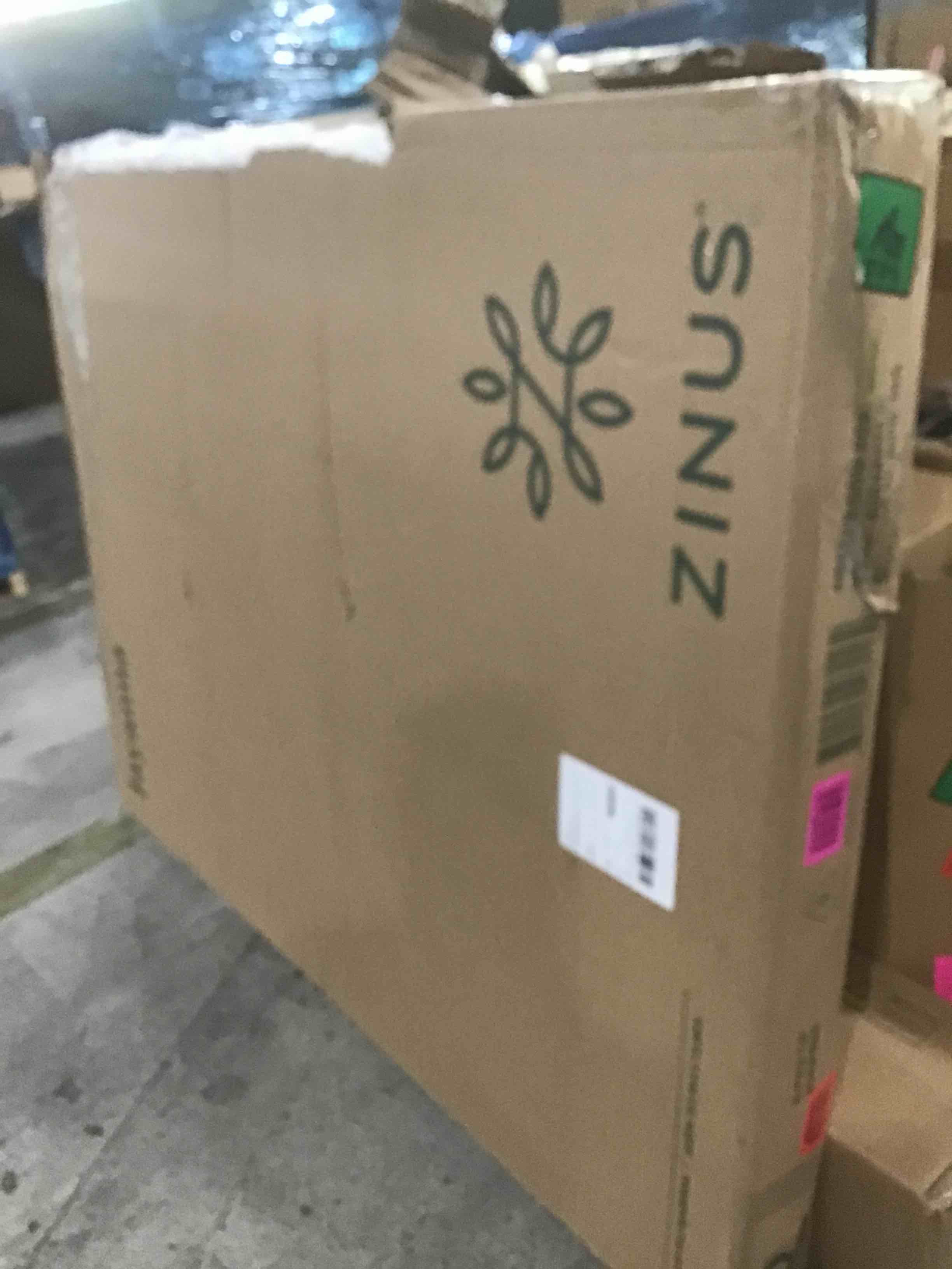 https://s3.amazonaws.com/lotting-images-prod/bidfta/YEL4141673_1708023880932.jpeg