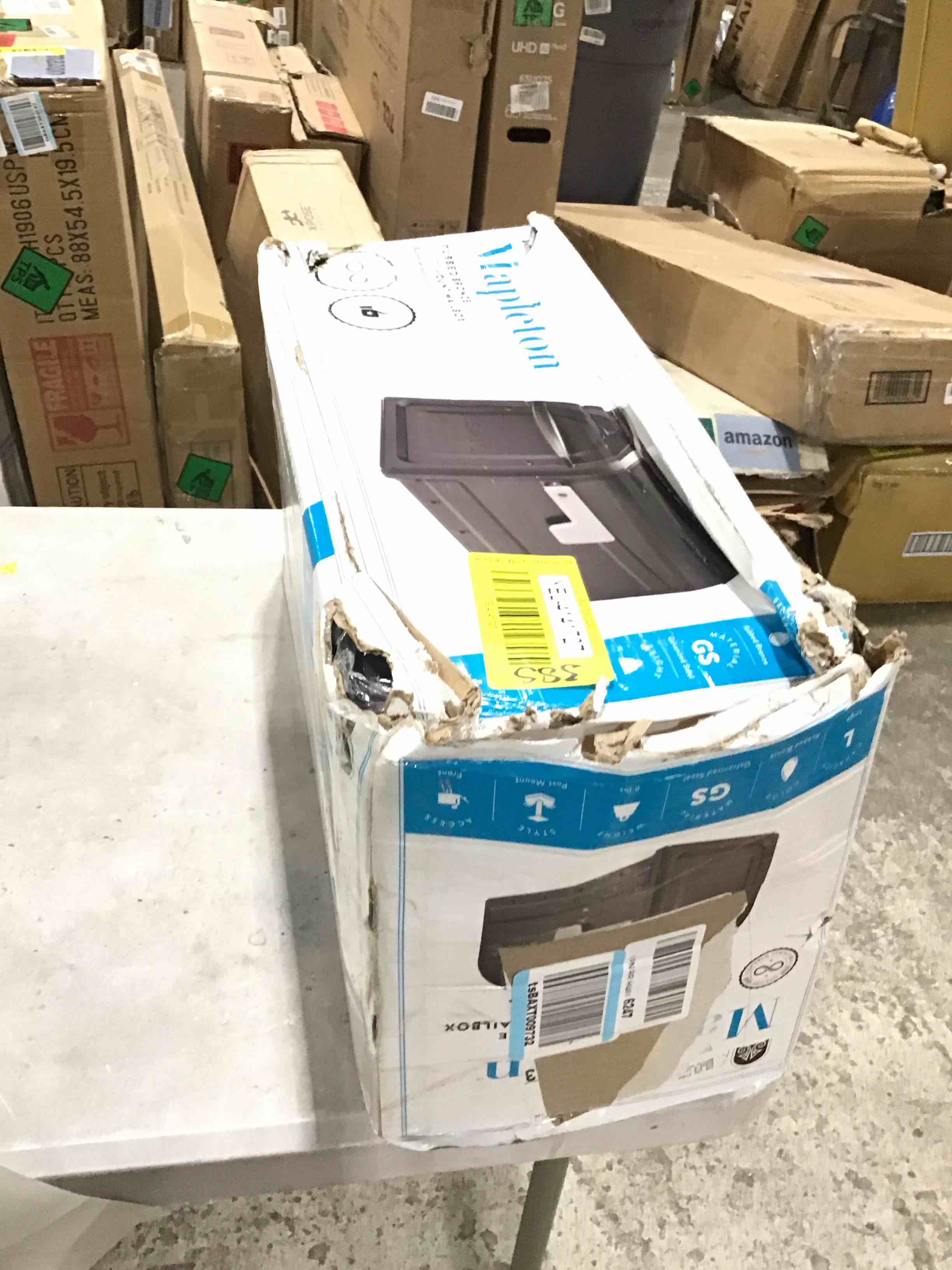 https://s3.amazonaws.com/lotting-images-prod/bidfta/YEL4141727_1708095693679.jpeg