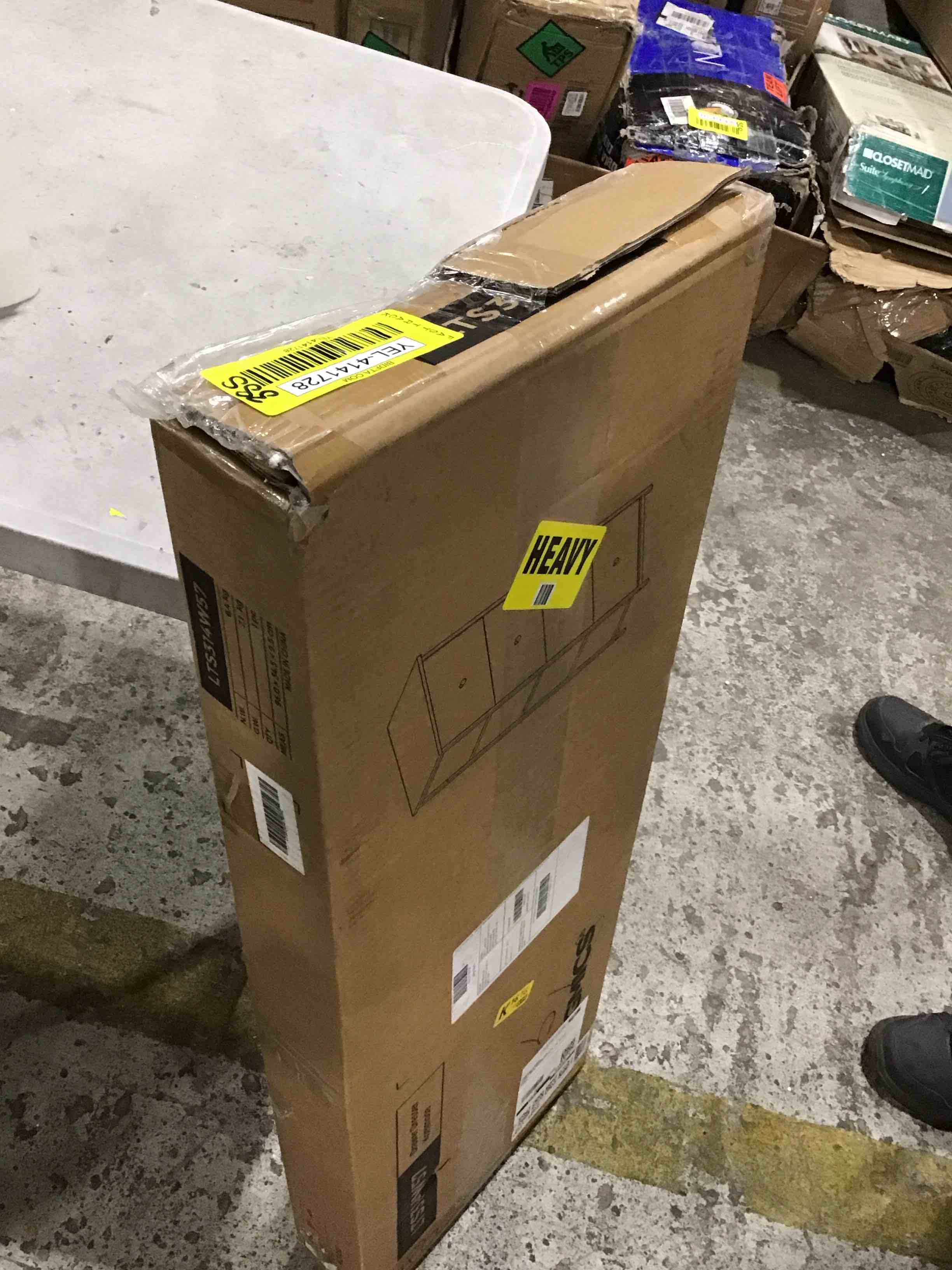 https://s3.amazonaws.com/lotting-images-prod/bidfta/YEL4141728_1708096150979.jpeg