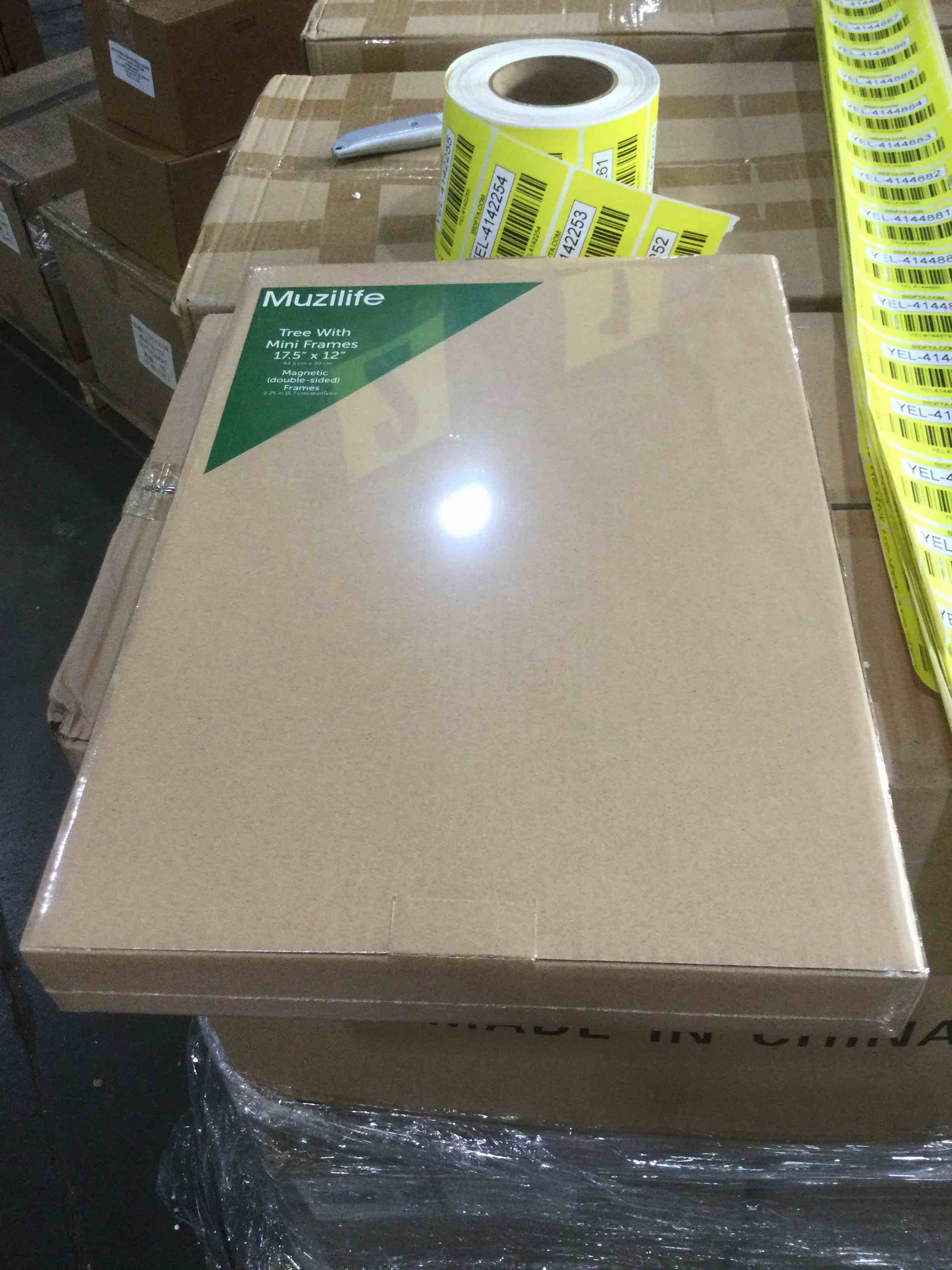 https://s3.amazonaws.com/lotting-images-prod/bidfta/YEL4142370_1697042819127.jpeg