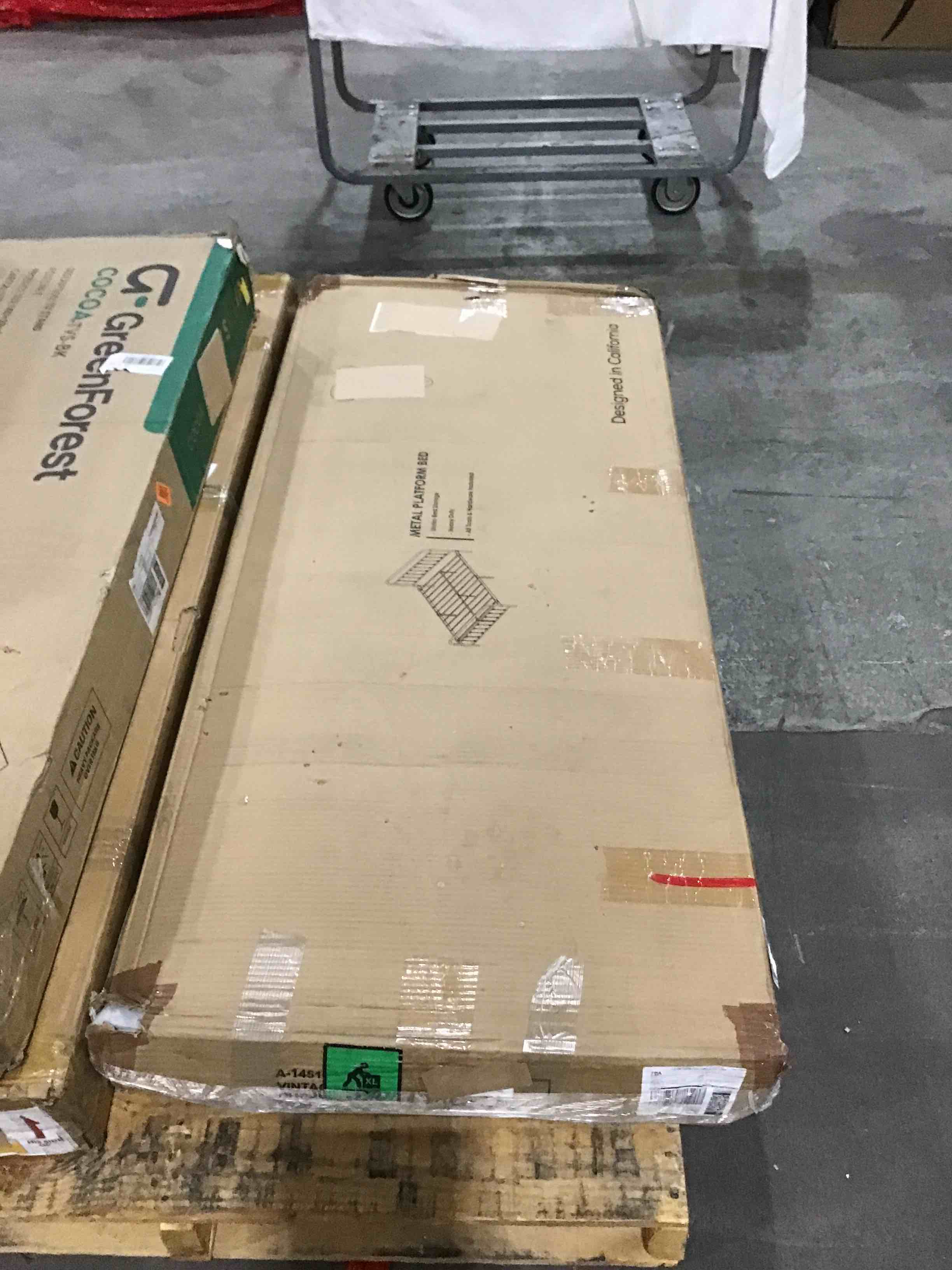 https://s3.amazonaws.com/lotting-images-prod/bidfta/YEL4143661_1695397251479.jpeg