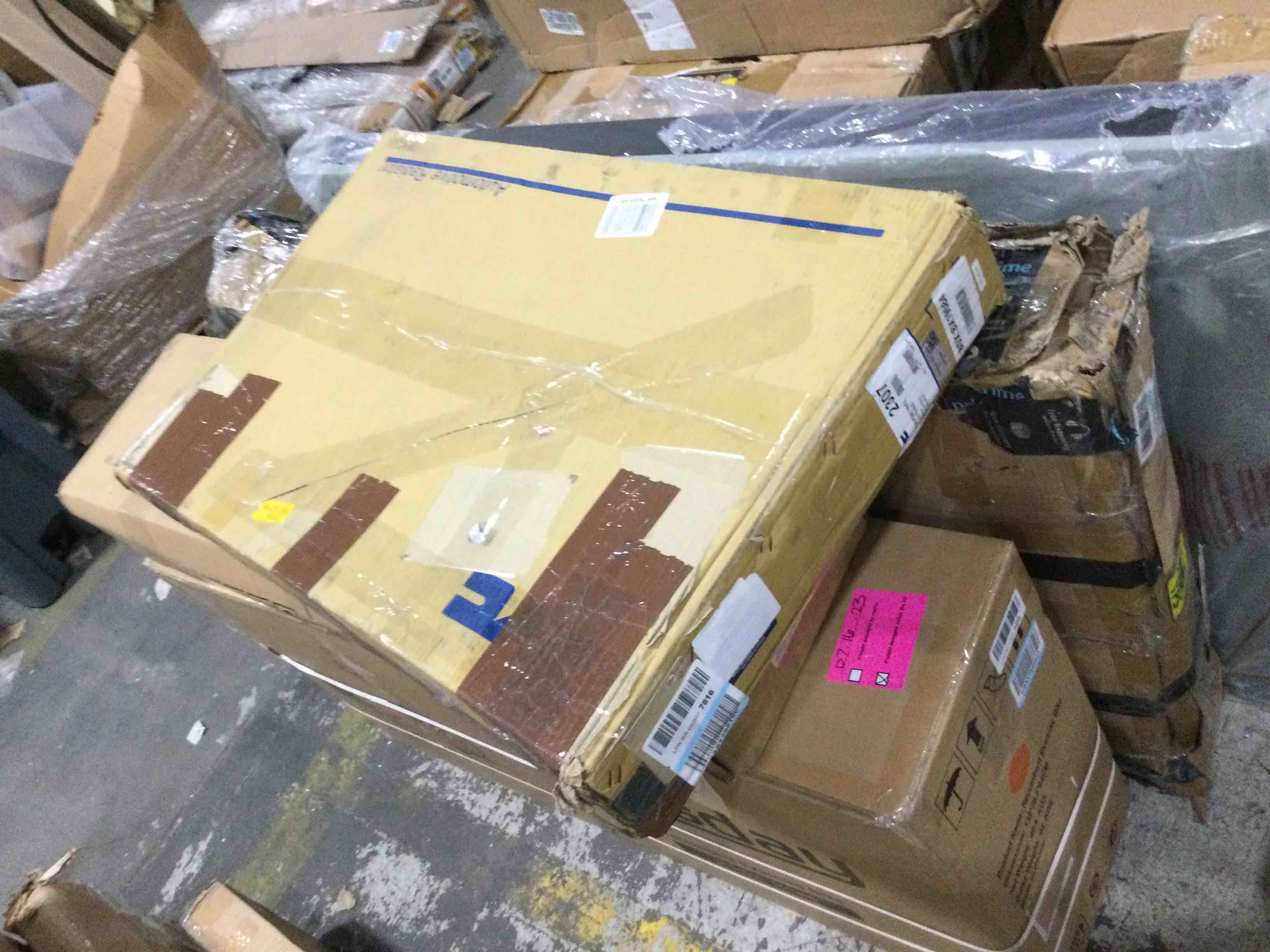 https://s3.amazonaws.com/lotting-images-prod/bidfta/YEL4144084_1695999411437.jpeg
