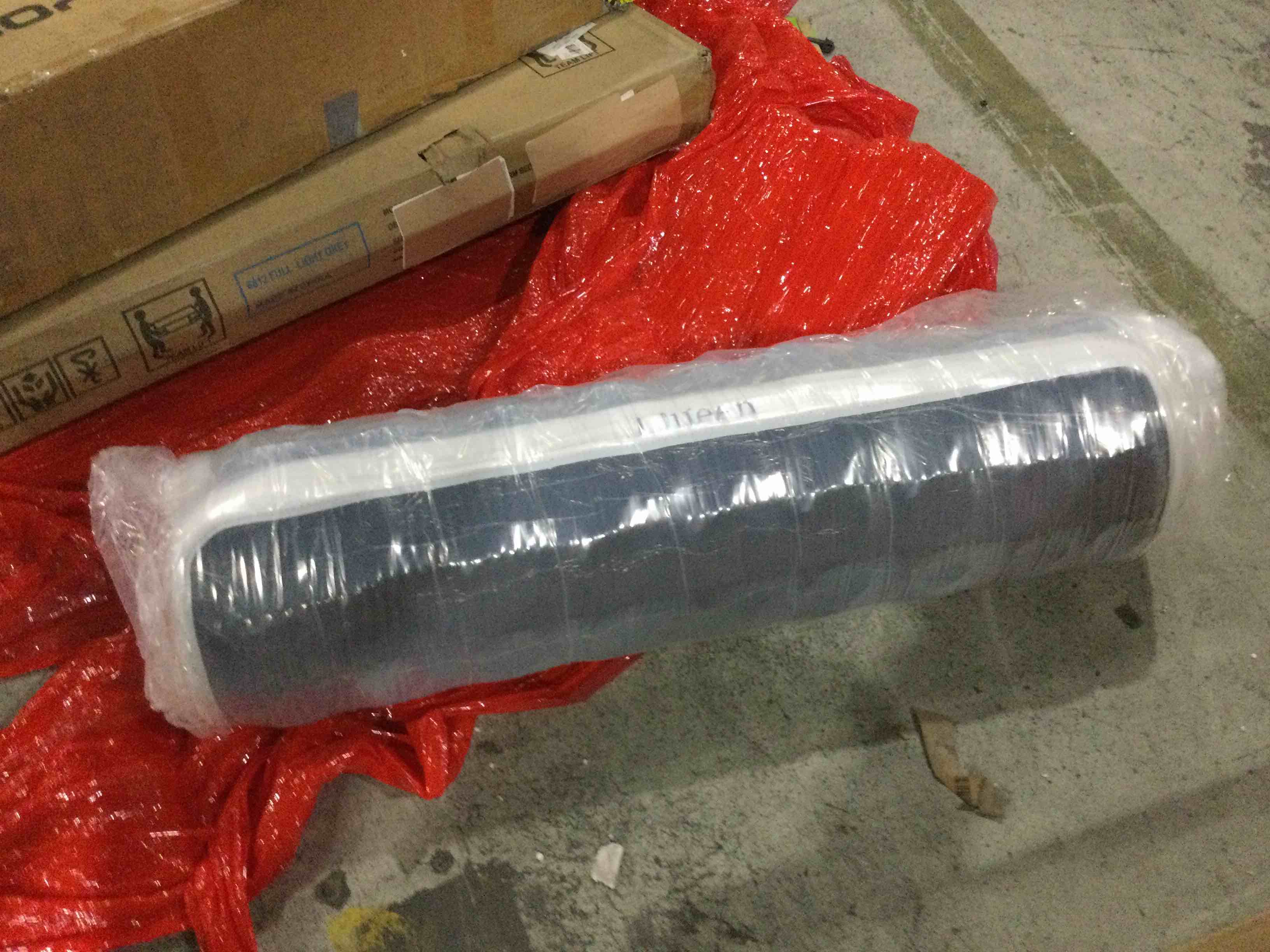 https://s3.amazonaws.com/lotting-images-prod/bidfta/YEL4144112_1696005954225.jpeg