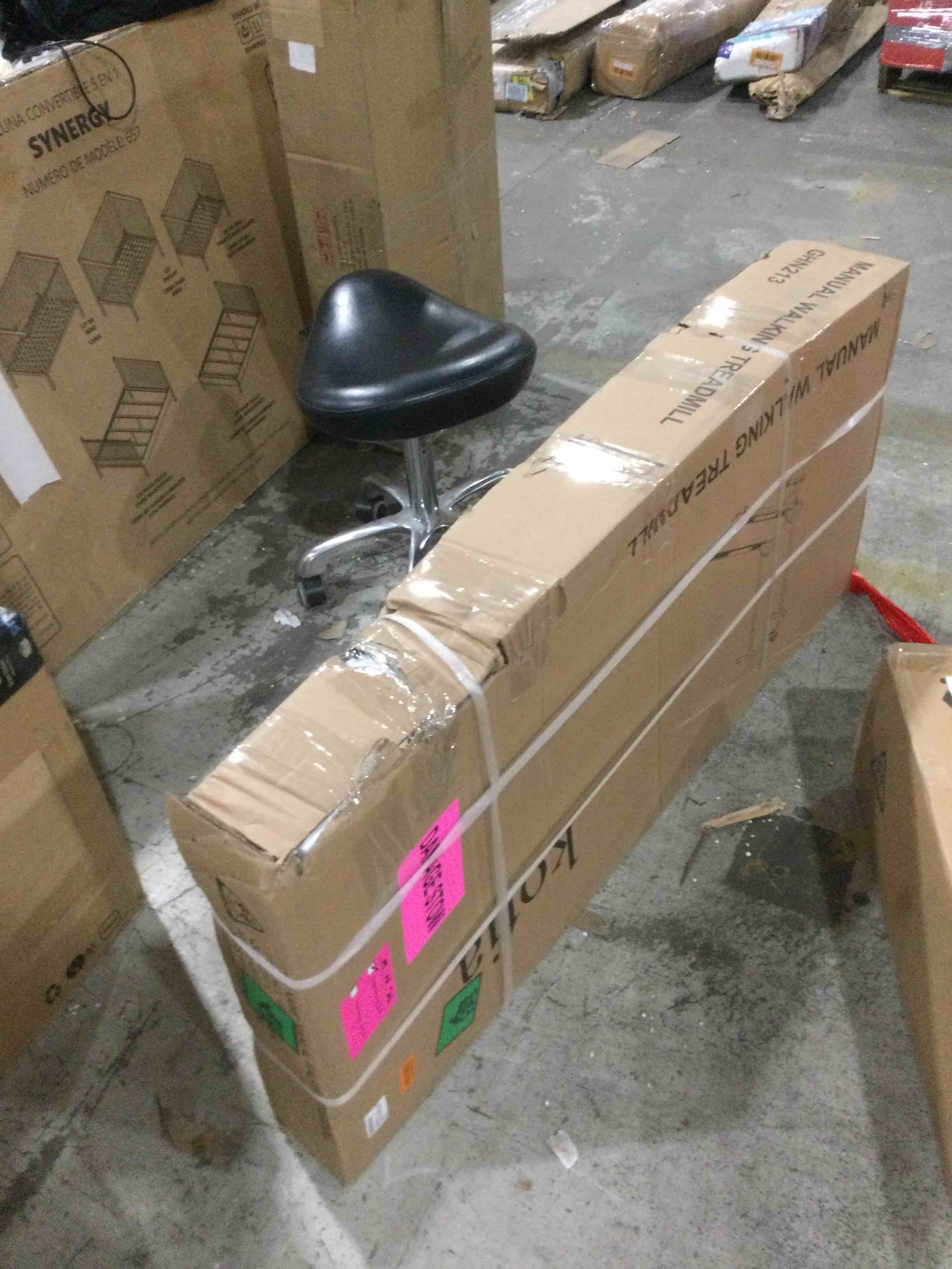 https://s3.amazonaws.com/lotting-images-prod/bidfta/YEL4144114_1696005670707.jpeg