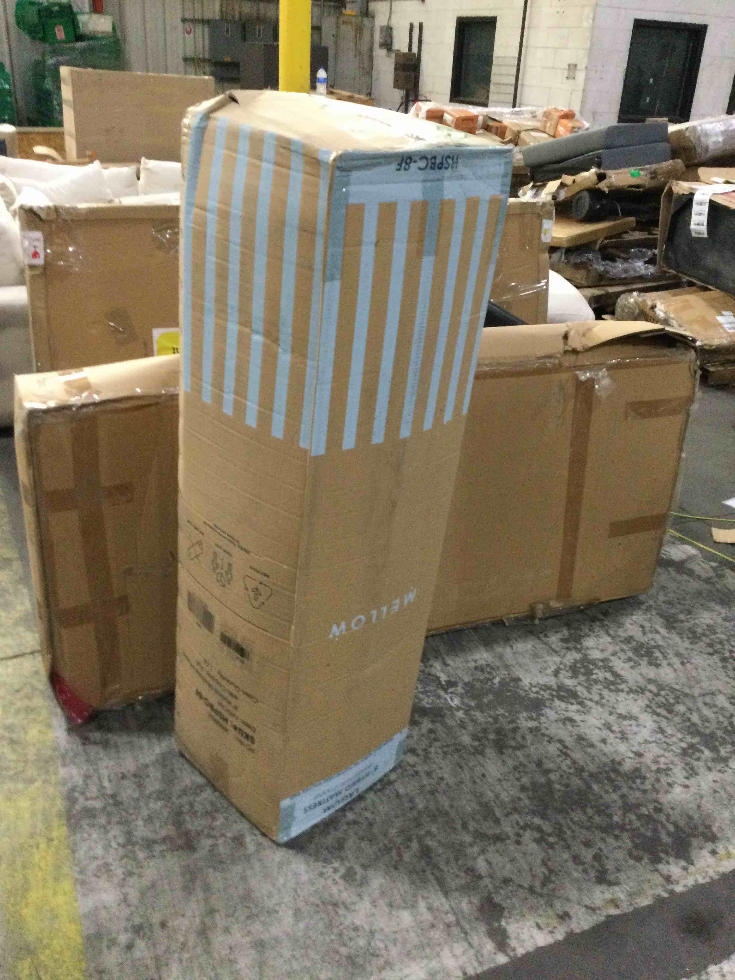 https://s3.amazonaws.com/lotting-images-prod/bidfta/YEL4144198_1696358904046.jpeg