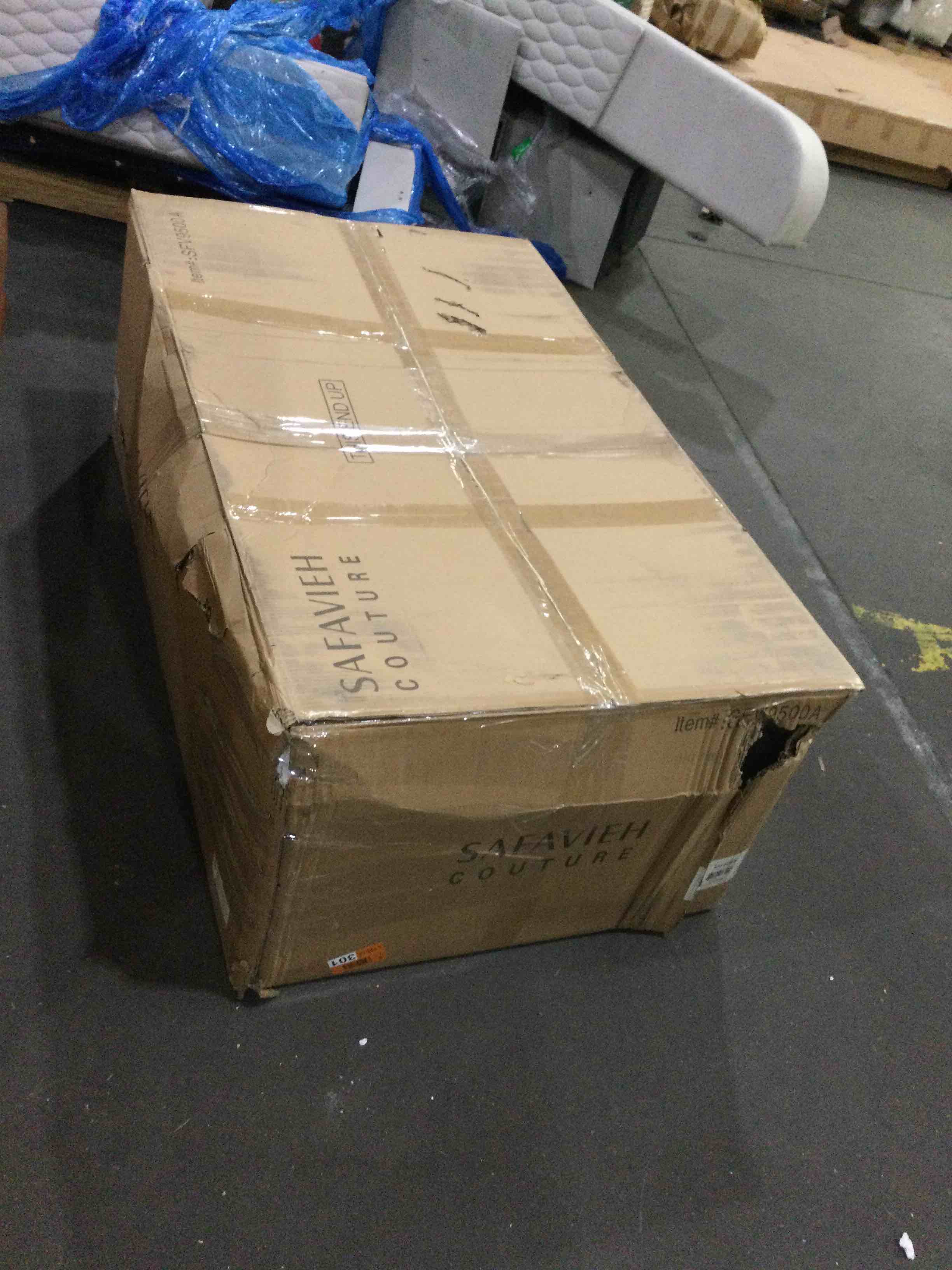https://s3.amazonaws.com/lotting-images-prod/bidfta/YEL4144208_1696348310245.jpeg