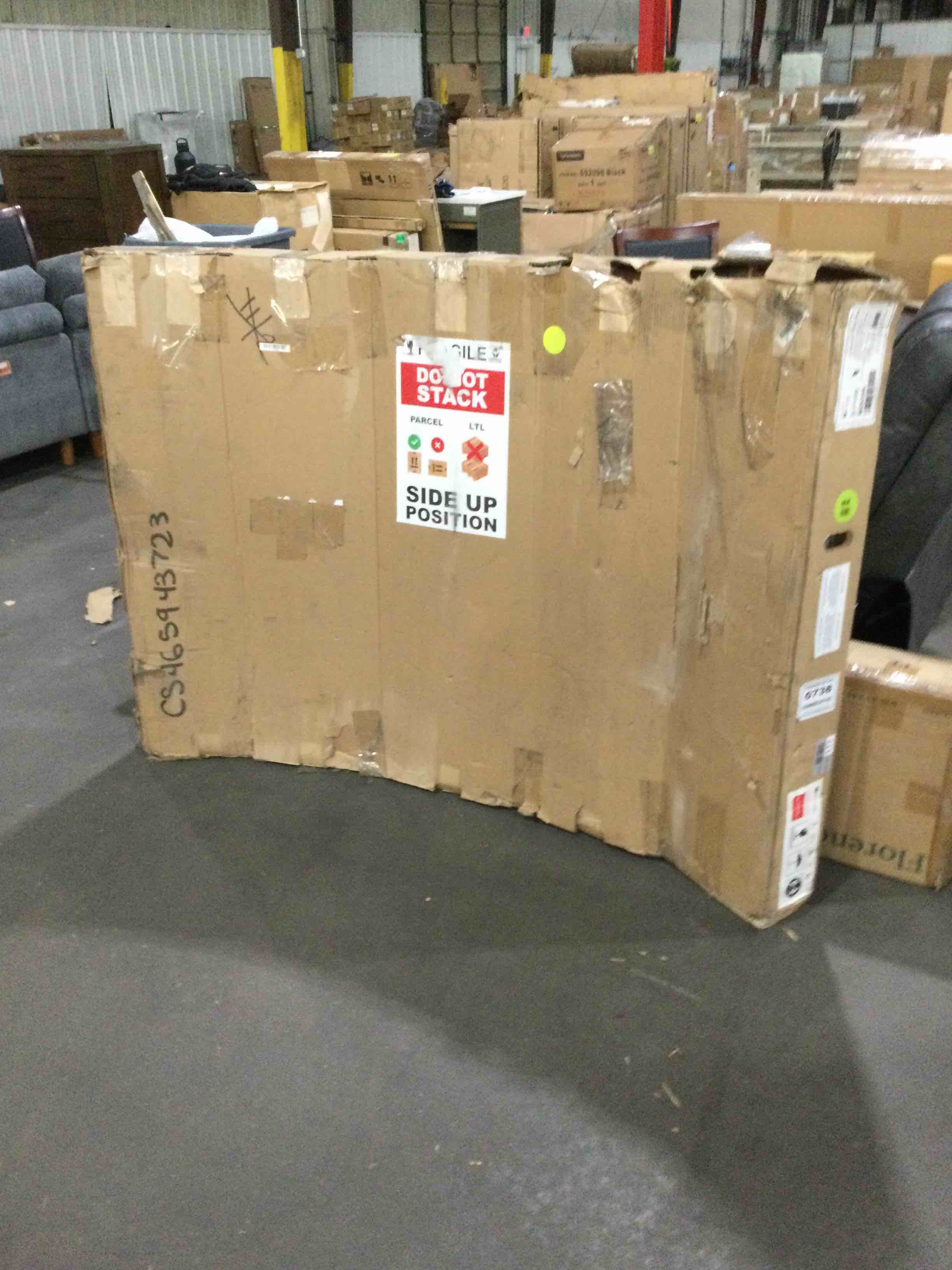 https://s3.amazonaws.com/lotting-images-prod/bidfta/YEL4144212_1696344377581.jpeg