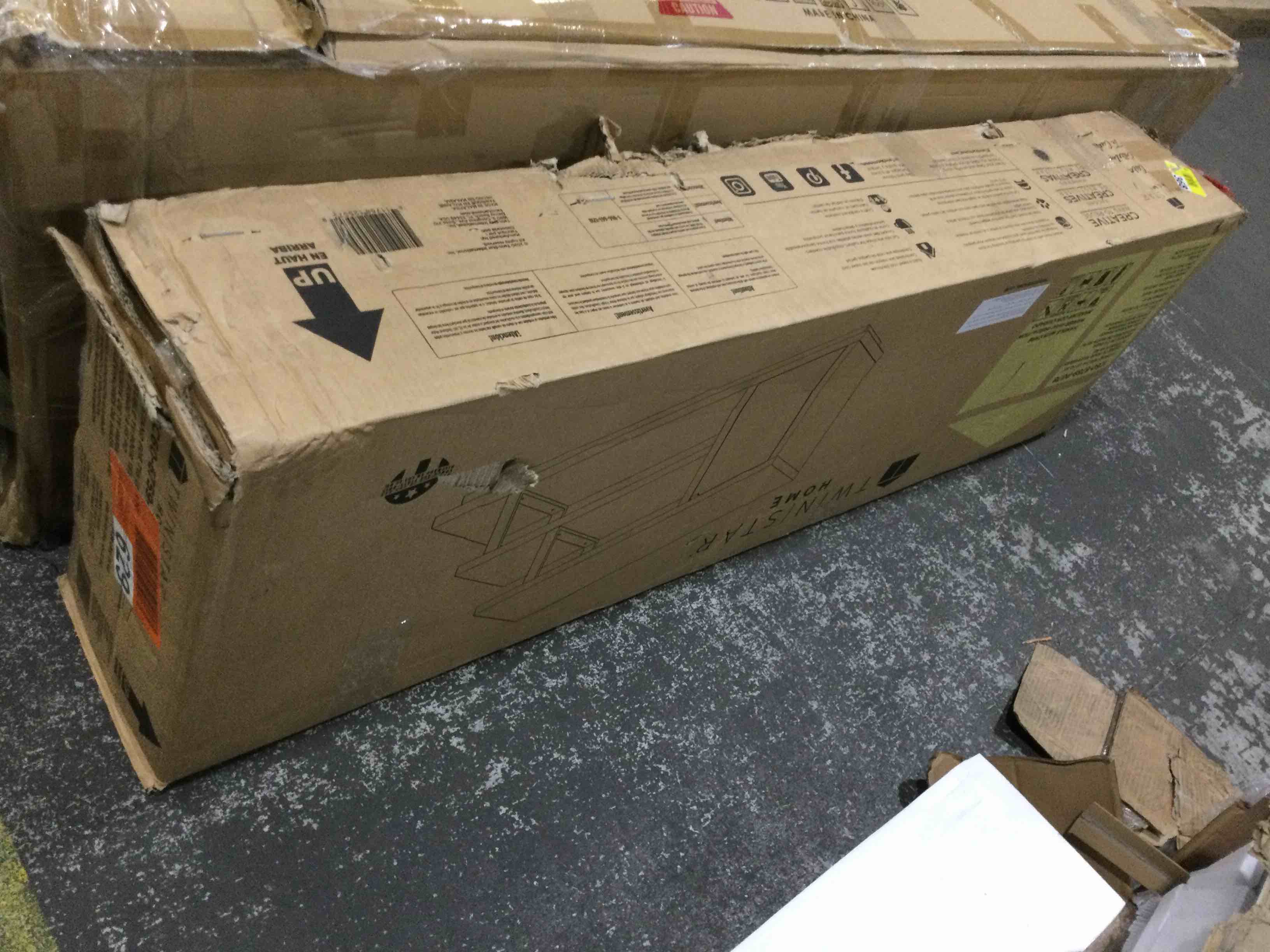 https://s3.amazonaws.com/lotting-images-prod/bidfta/YEL4144221_1696369580340.jpeg