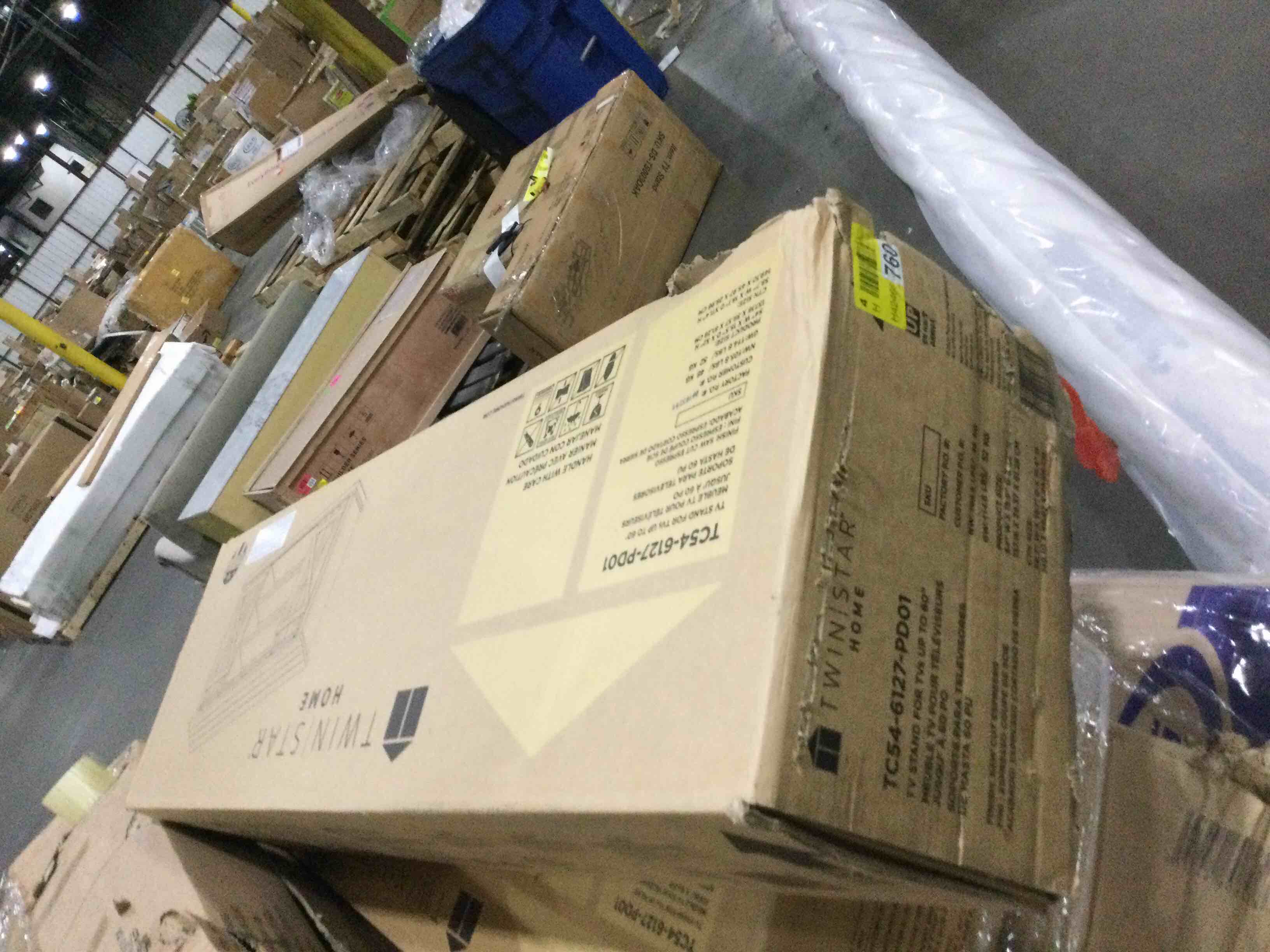 https://s3.amazonaws.com/lotting-images-prod/bidfta/YEL4144232_1696430484754.jpeg