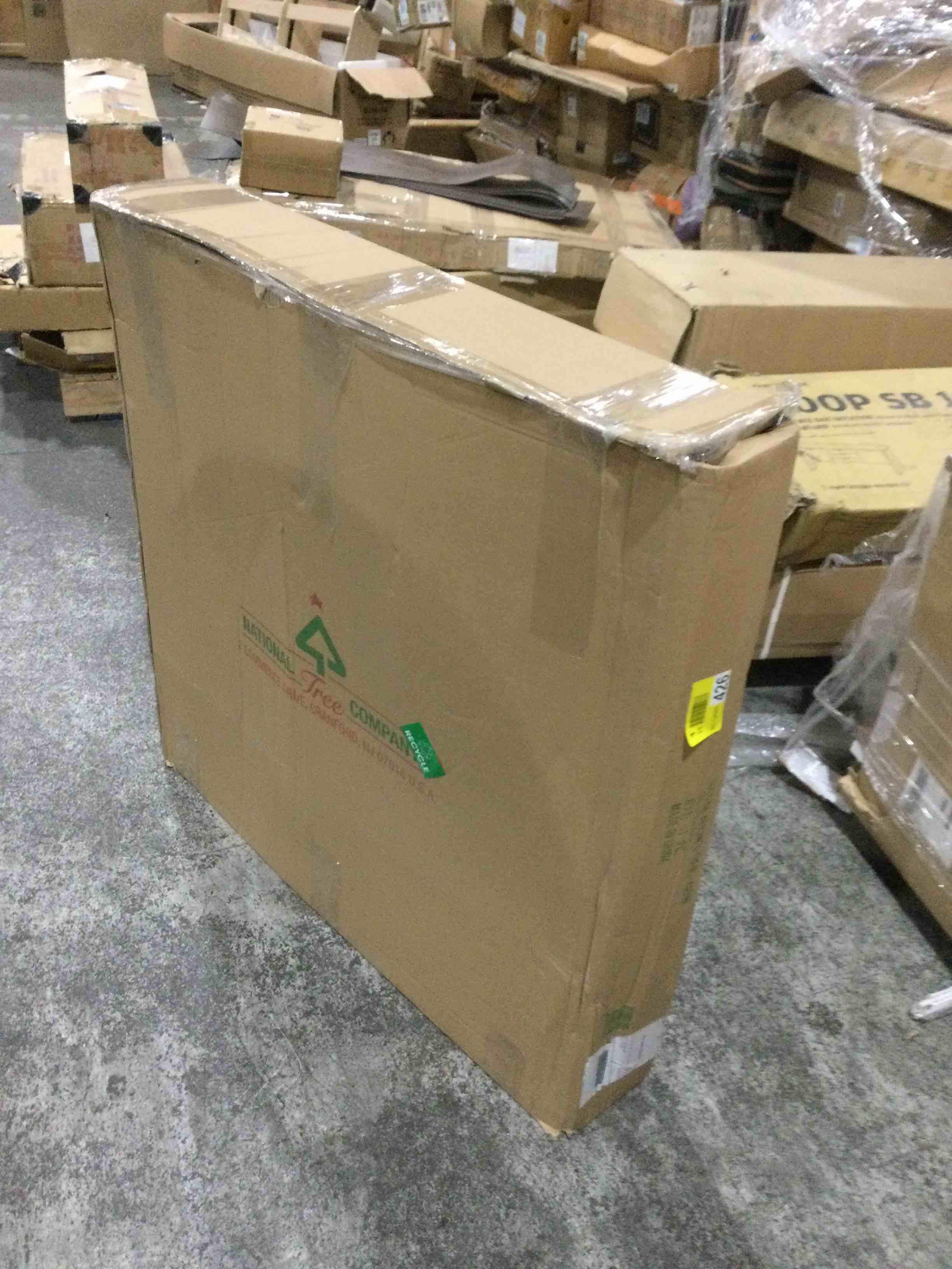 https://s3.amazonaws.com/lotting-images-prod/bidfta/YEL4144274_1696455654859.jpeg