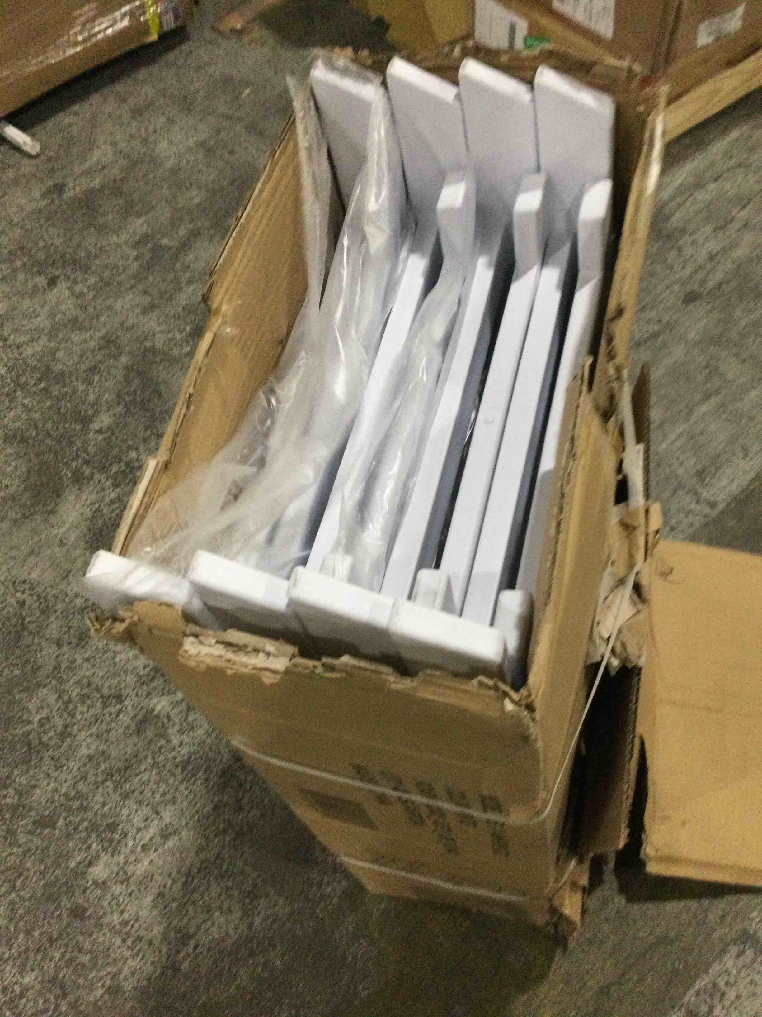 https://s3.amazonaws.com/lotting-images-prod/bidfta/YEL4144281_1696453019151.jpeg
