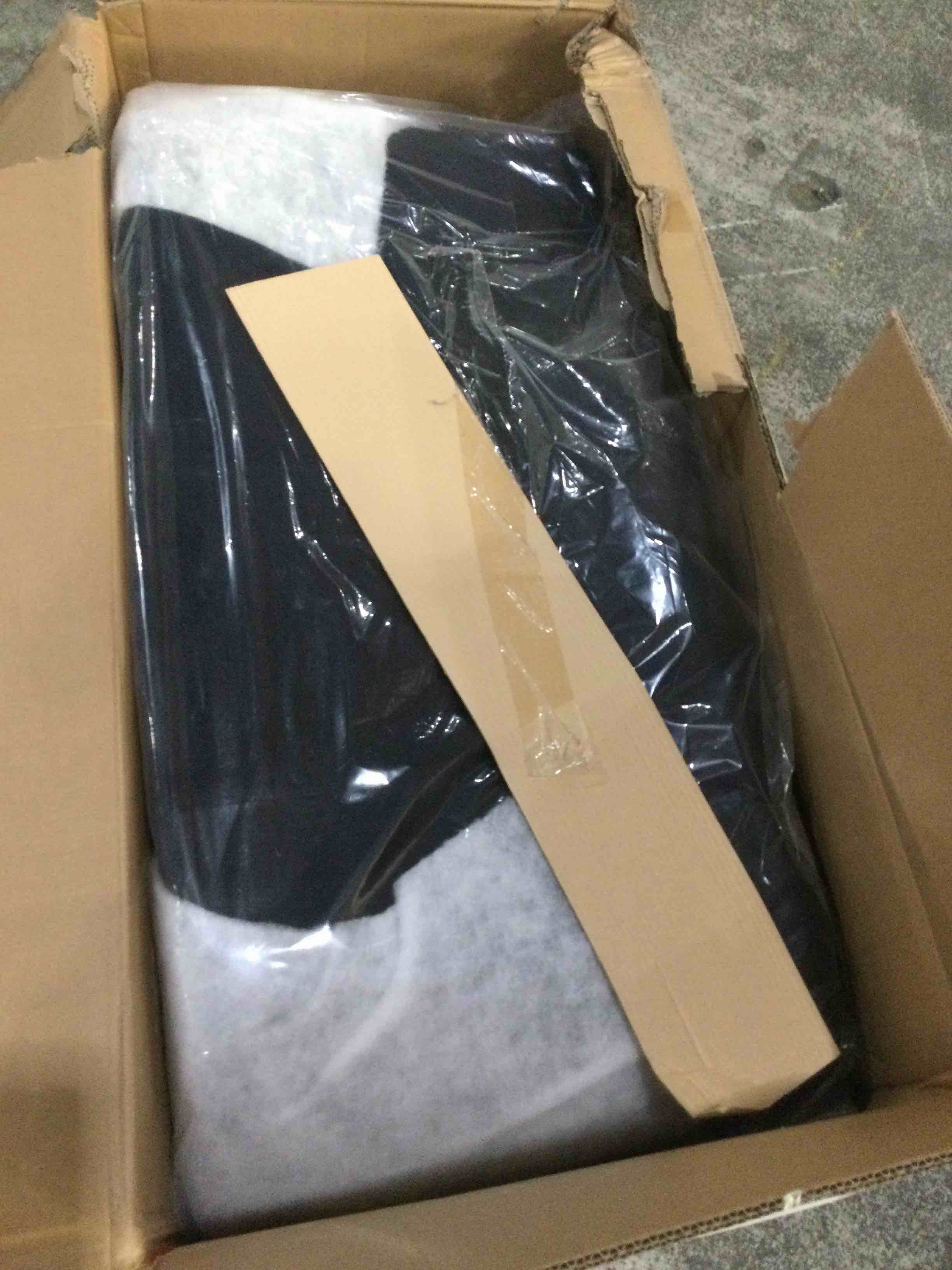 https://s3.amazonaws.com/lotting-images-prod/bidfta/YEL4144292_1696534168076.jpeg
