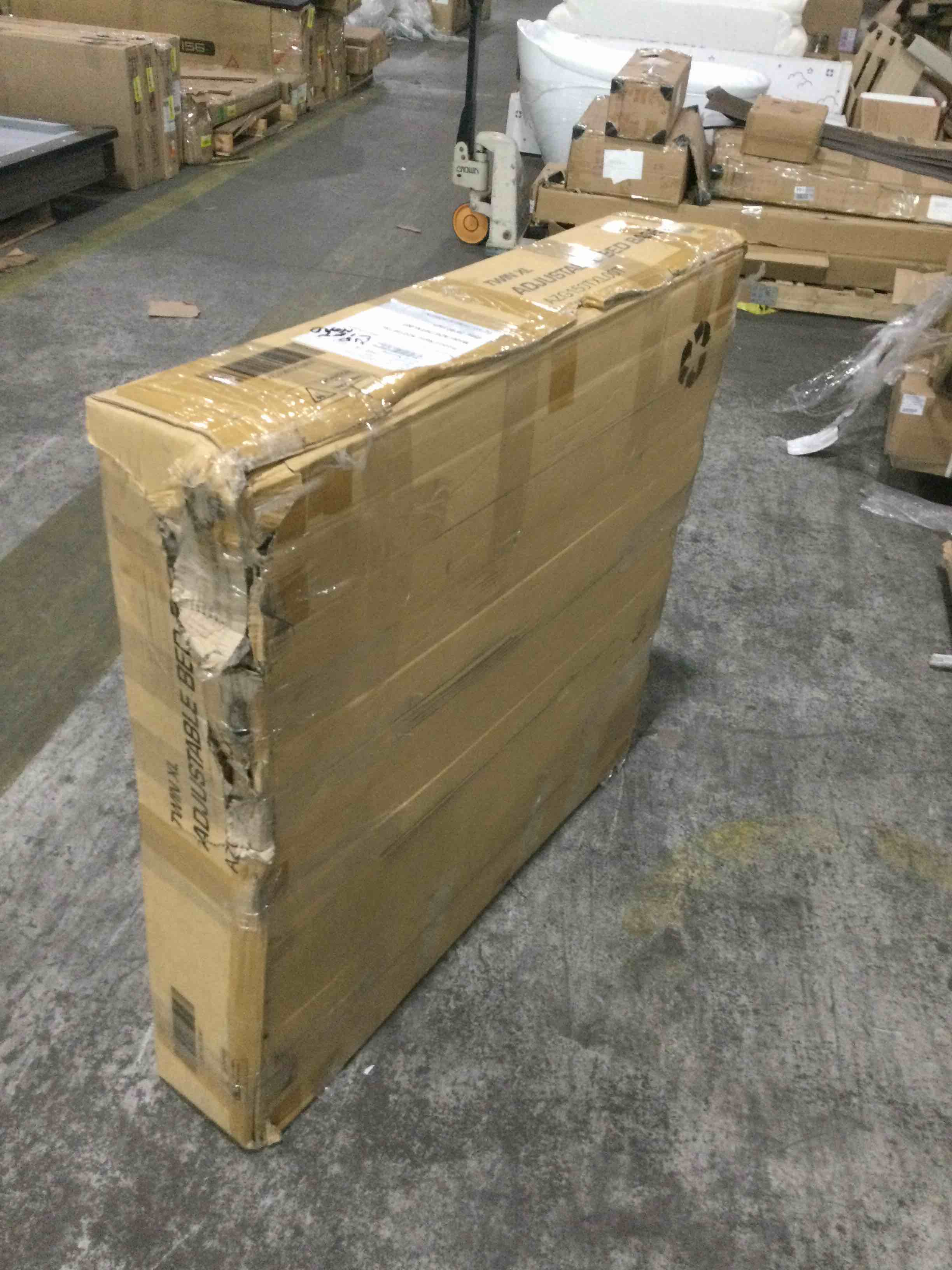 https://s3.amazonaws.com/lotting-images-prod/bidfta/YEL4144311_1696518113597.jpeg