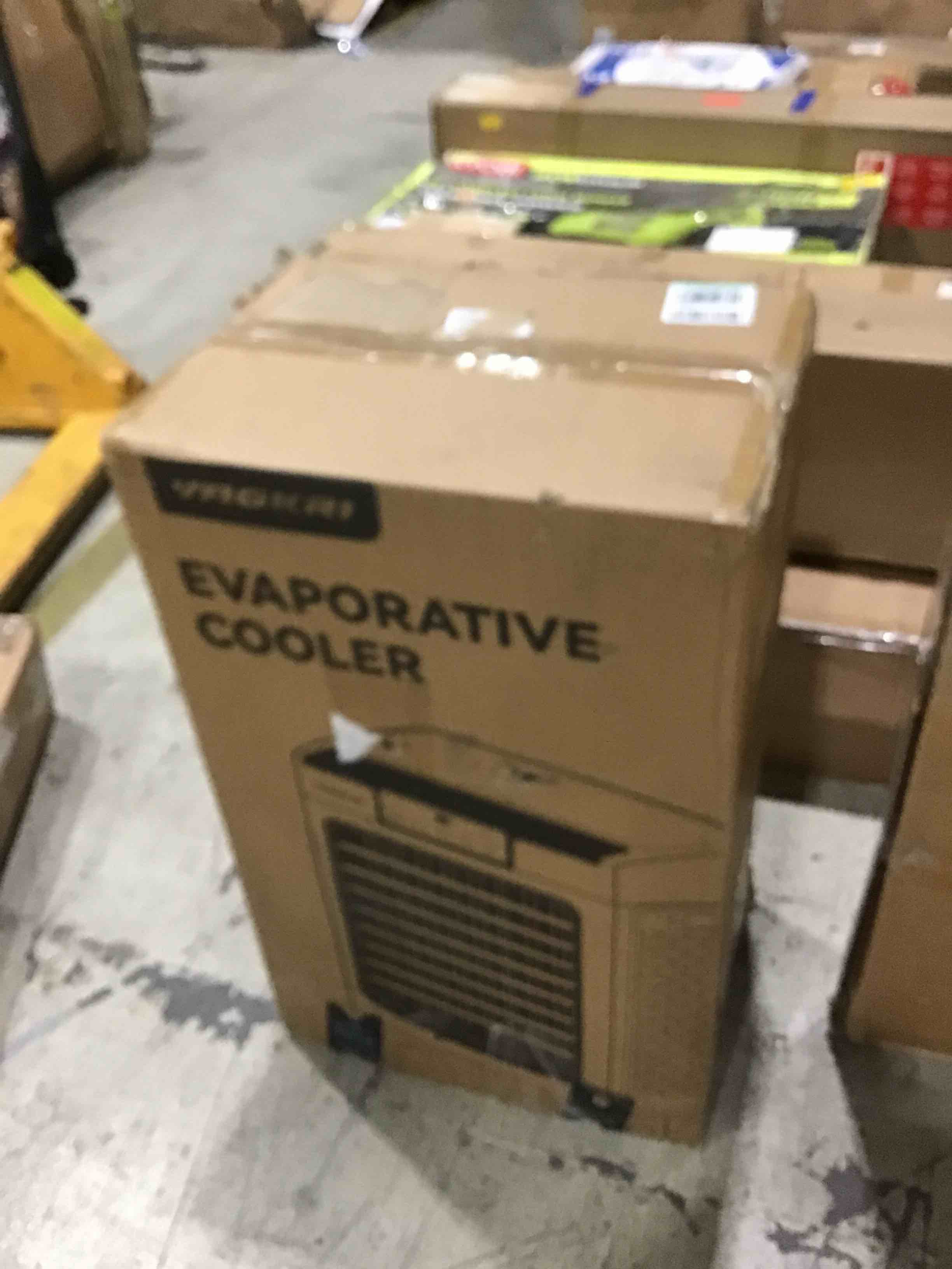 https://s3.amazonaws.com/lotting-images-prod/bidfta/YEL4144389_1696257160502.jpeg