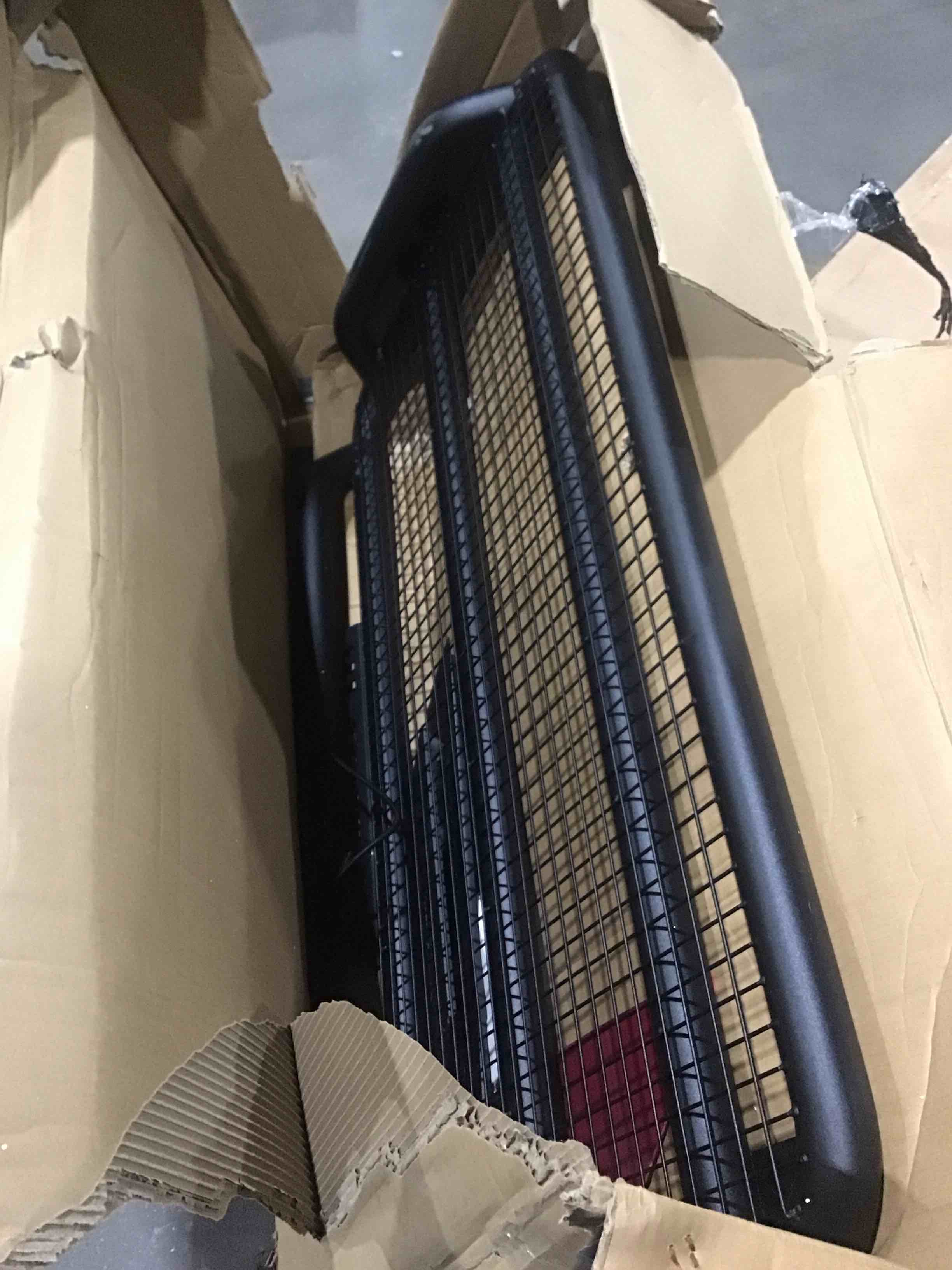 https://s3.amazonaws.com/lotting-images-prod/bidfta/YEL4146195_1706311034136.jpeg