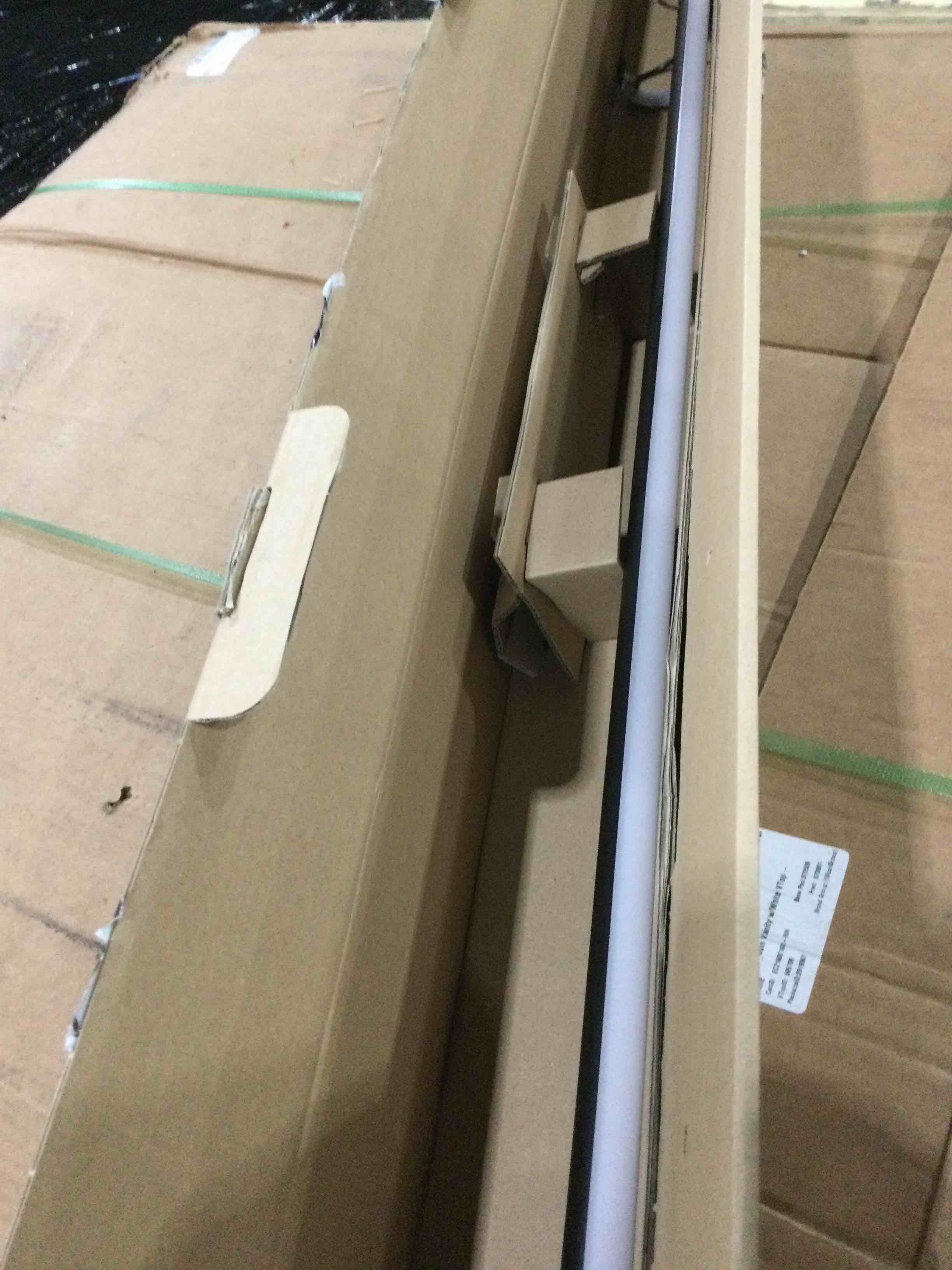 https://s3.amazonaws.com/lotting-images-prod/bidfta/YEL4147211_1704820118537.jpeg