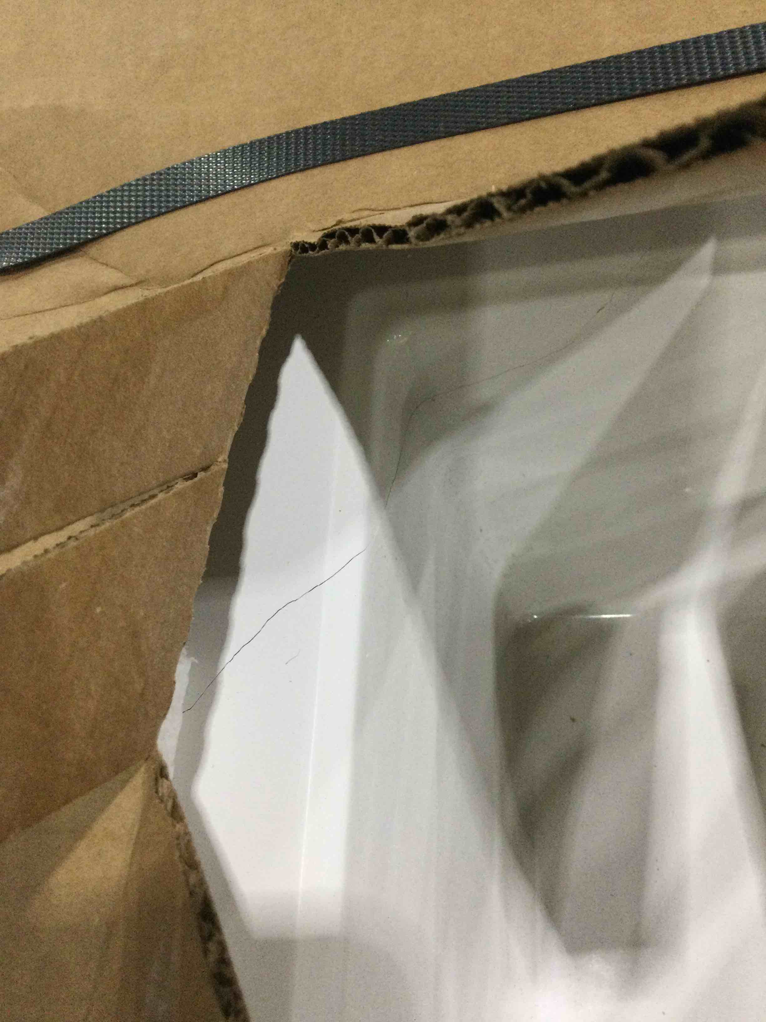 https://s3.amazonaws.com/lotting-images-prod/bidfta/YEL4147219_1704822135183.jpeg