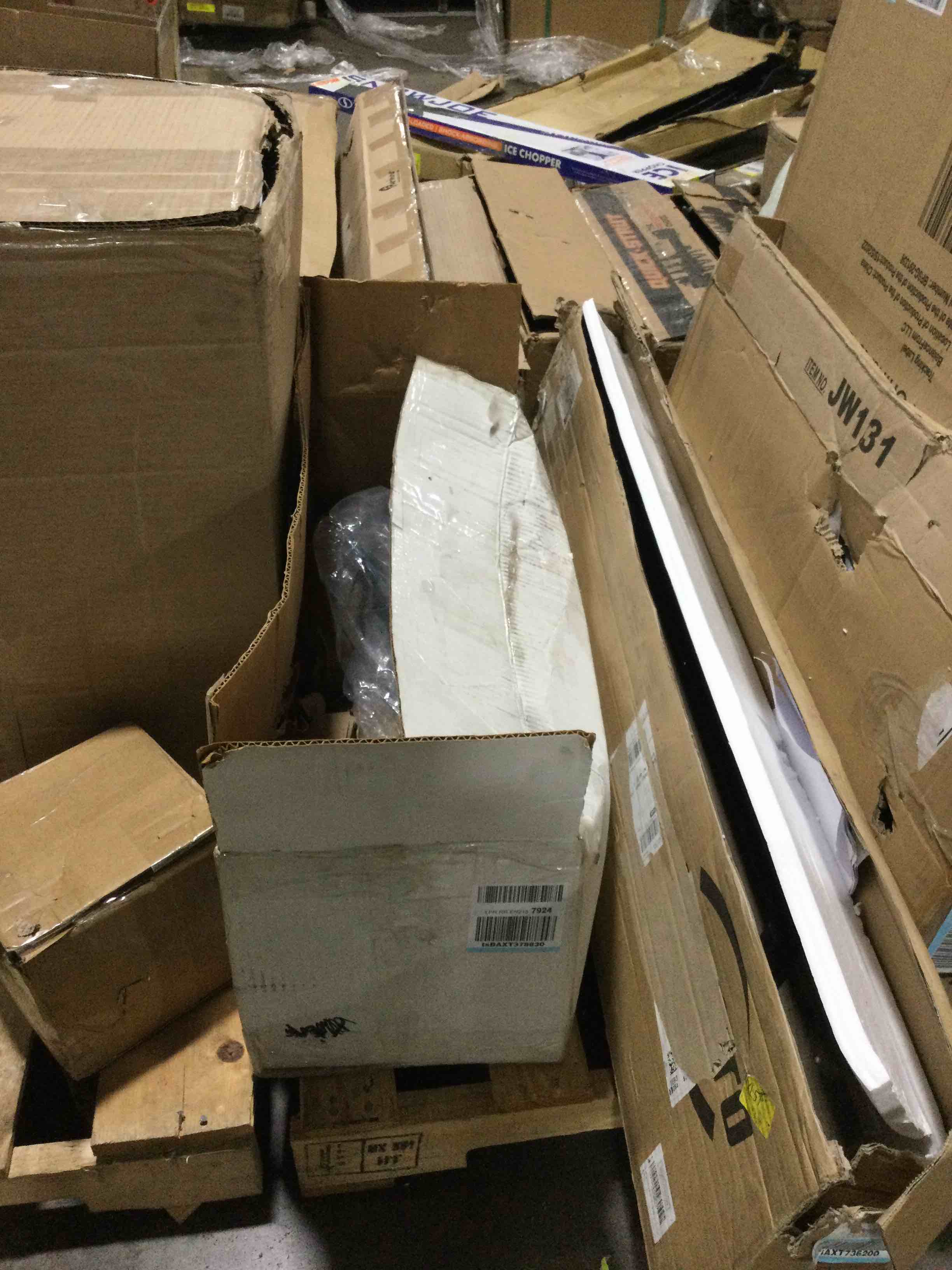 https://s3.amazonaws.com/lotting-images-prod/bidfta/YEL4194876_1676391927018.jpeg