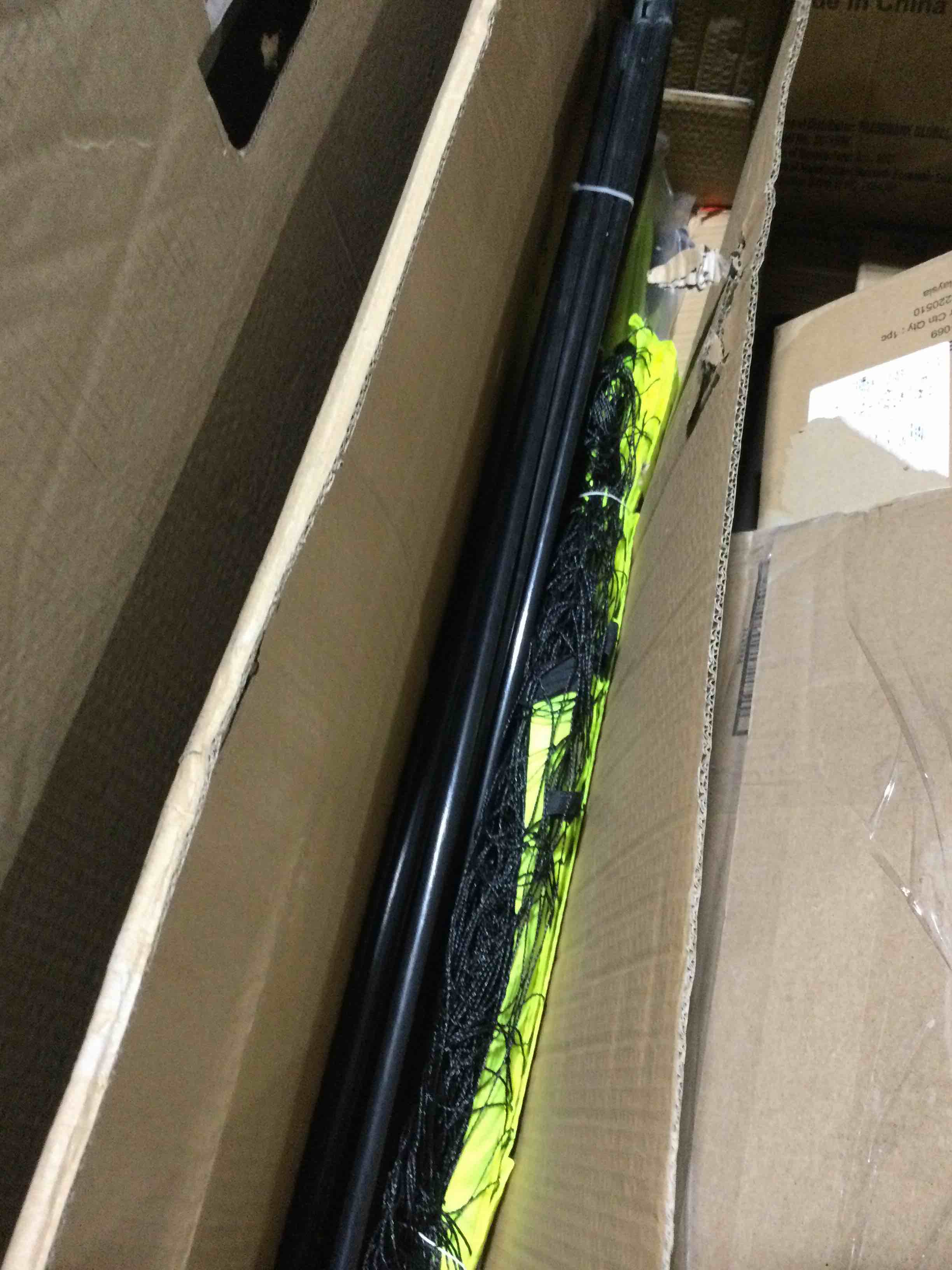 https://s3.amazonaws.com/lotting-images-prod/bidfta/YEL4194881_1676391226449.jpeg