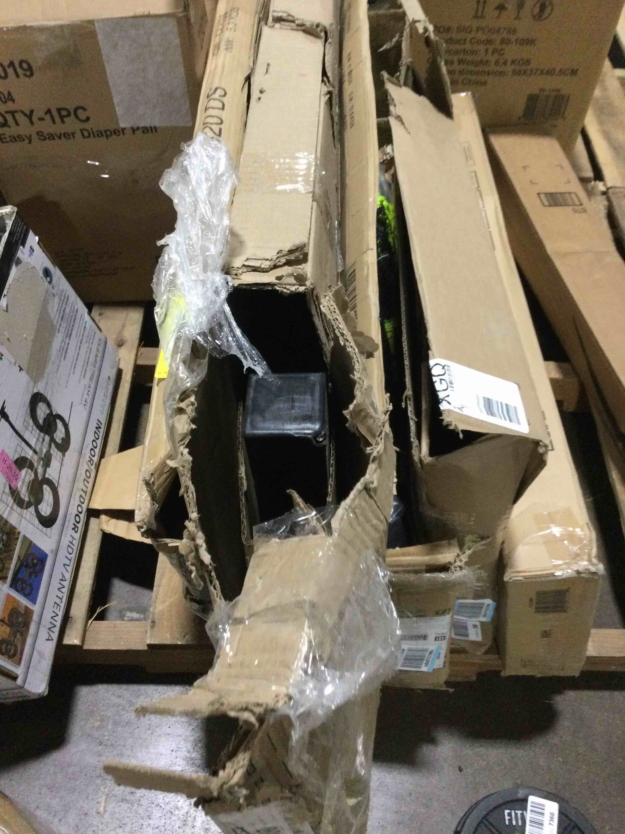 https://s3.amazonaws.com/lotting-images-prod/bidfta/YEL4194883_1676391168921.jpeg