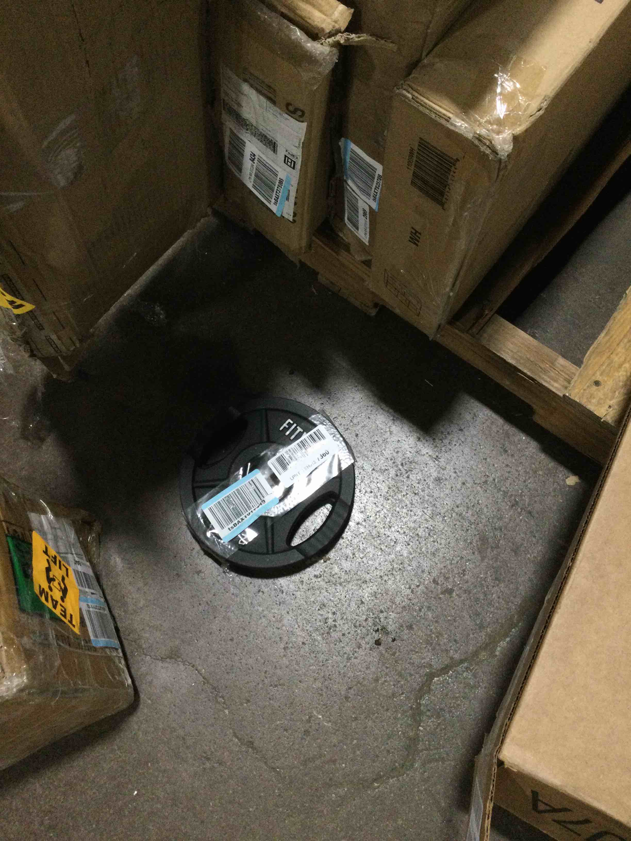 https://s3.amazonaws.com/lotting-images-prod/bidfta/YEL4194884_1676391072840.jpeg