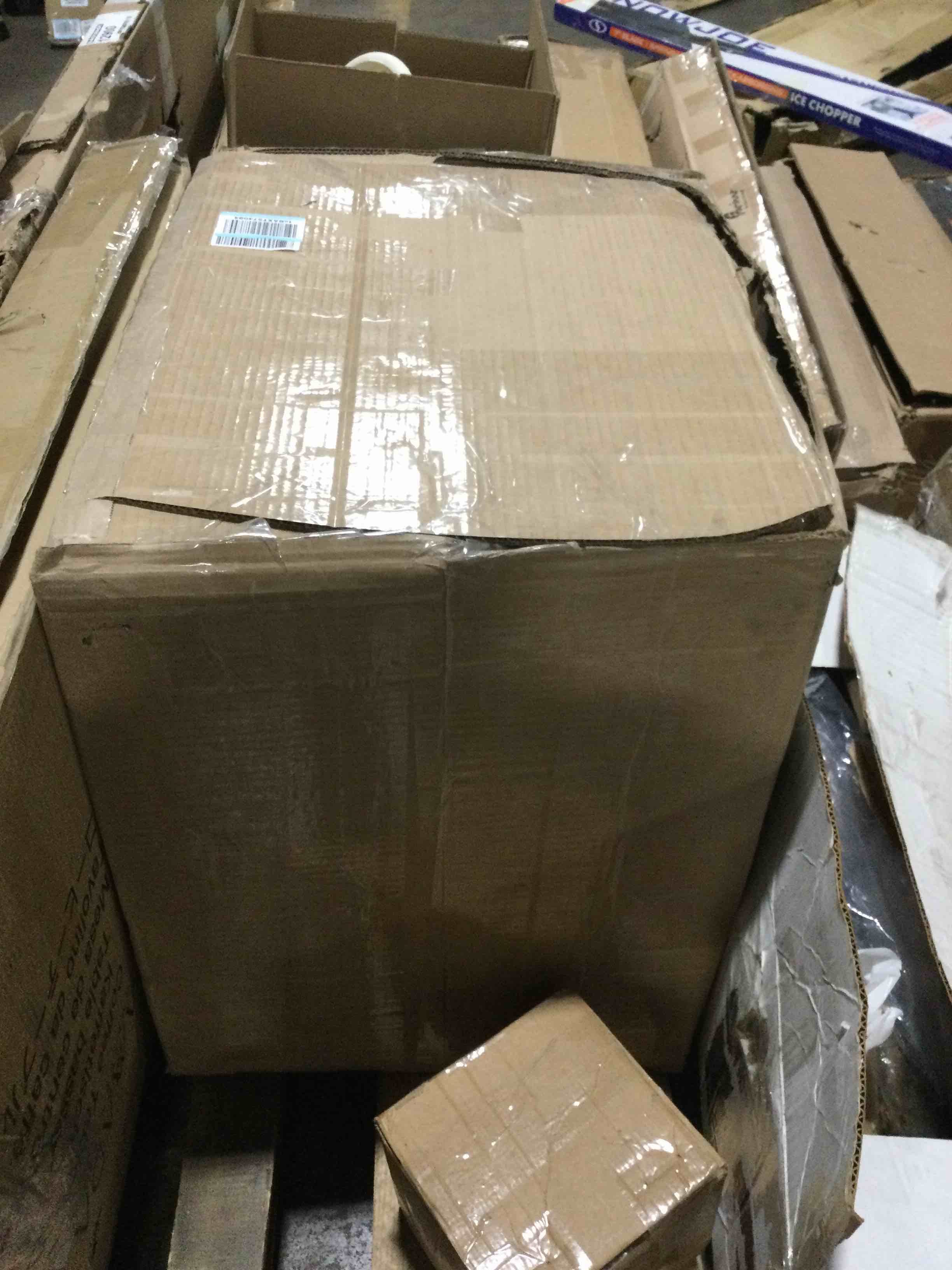 https://s3.amazonaws.com/lotting-images-prod/bidfta/YEL4195360_1676392400307.jpeg