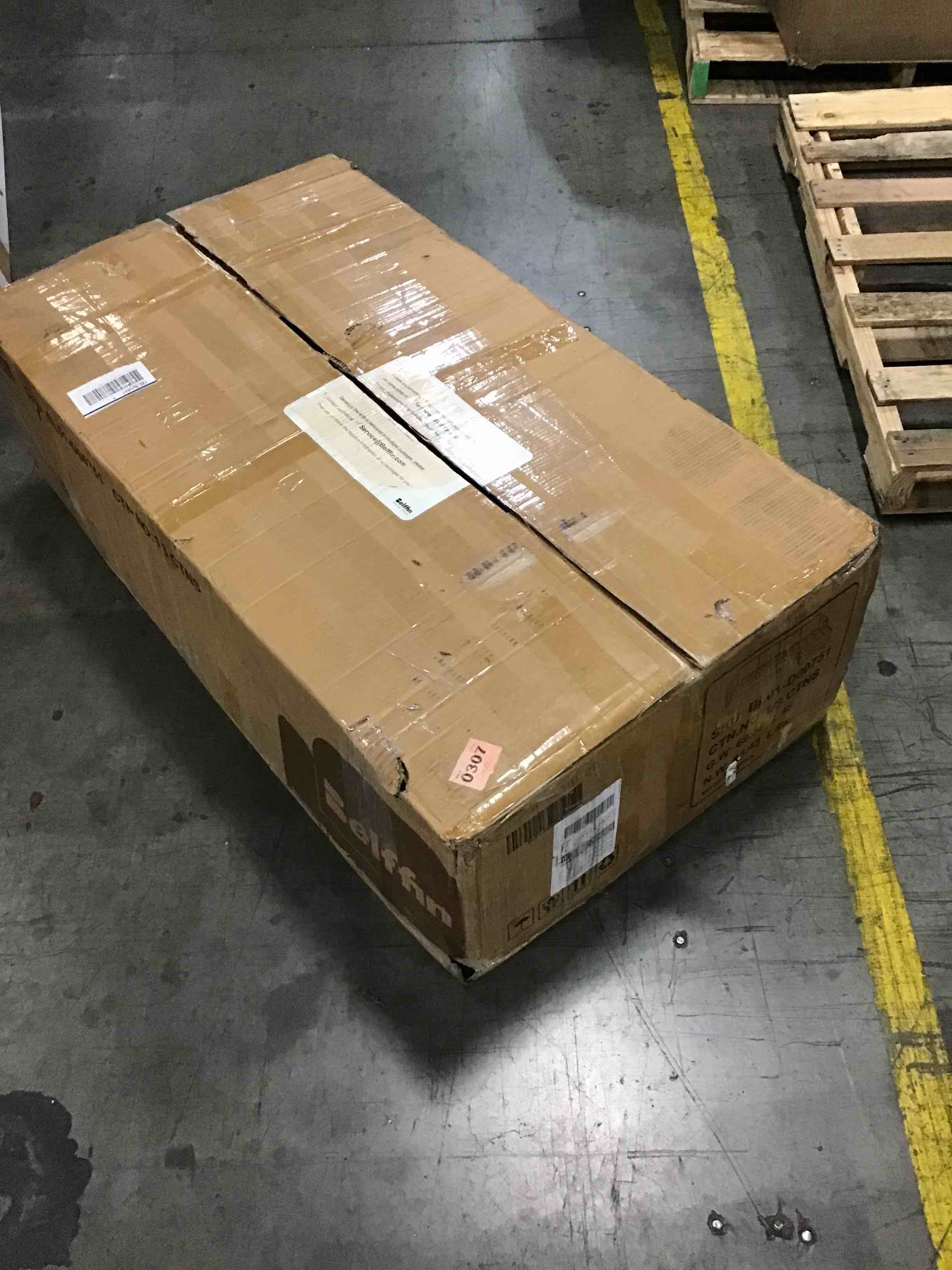 https://s3.amazonaws.com/lotting-images-prod/bidfta/YEL4221314_1698064481804.jpeg