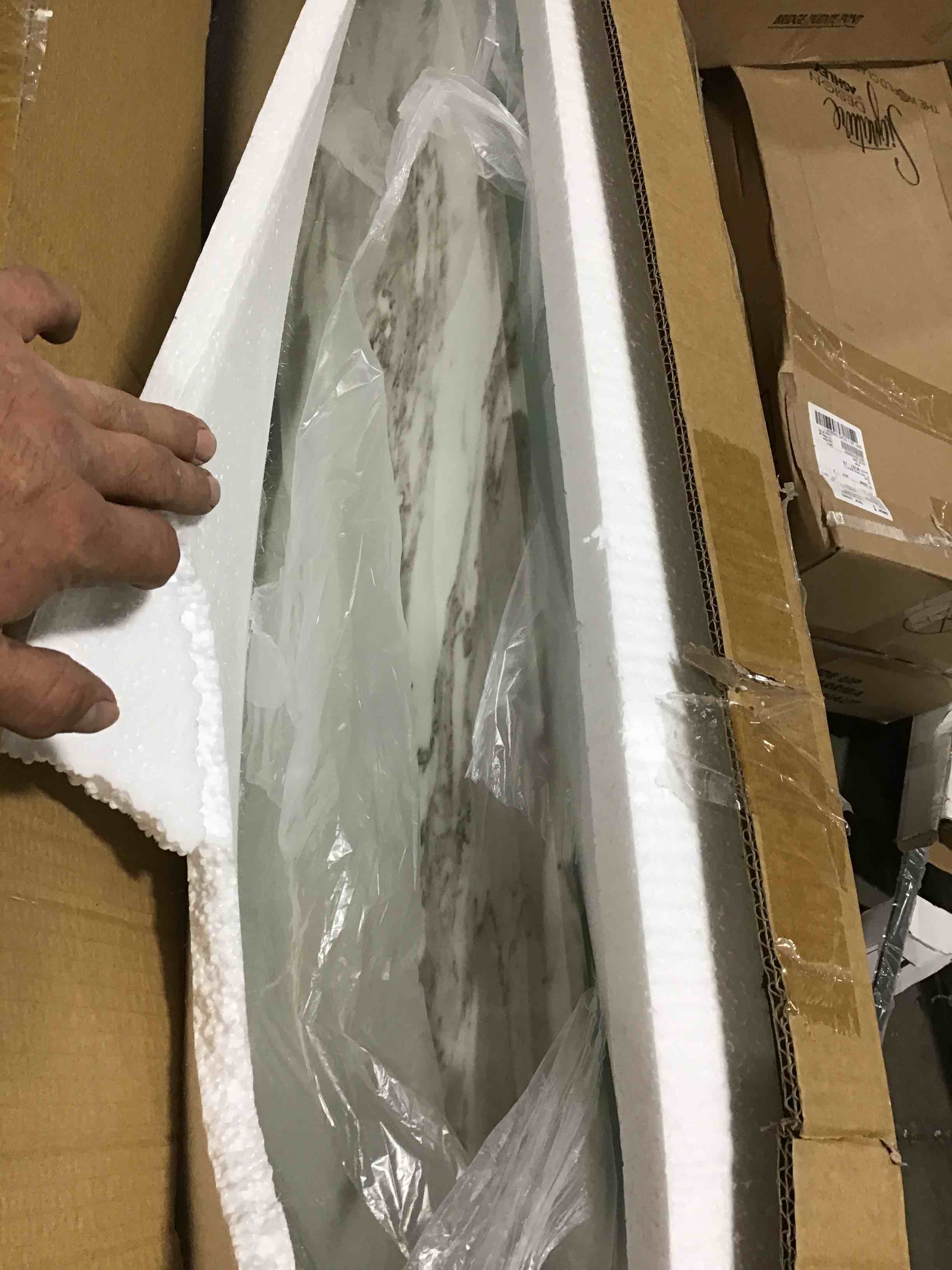 https://s3.amazonaws.com/lotting-images-prod/bidfta/YEL4242260_1700576983913.jpeg