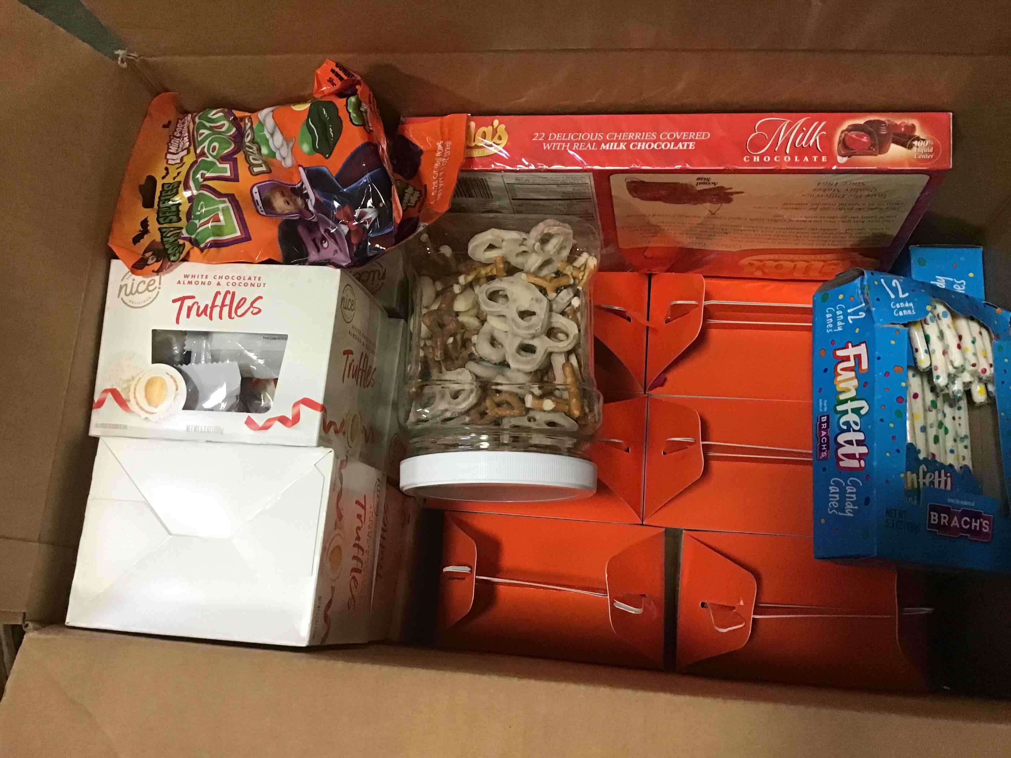 Assorted Candies Holidays ( Expiration Date May Vary)