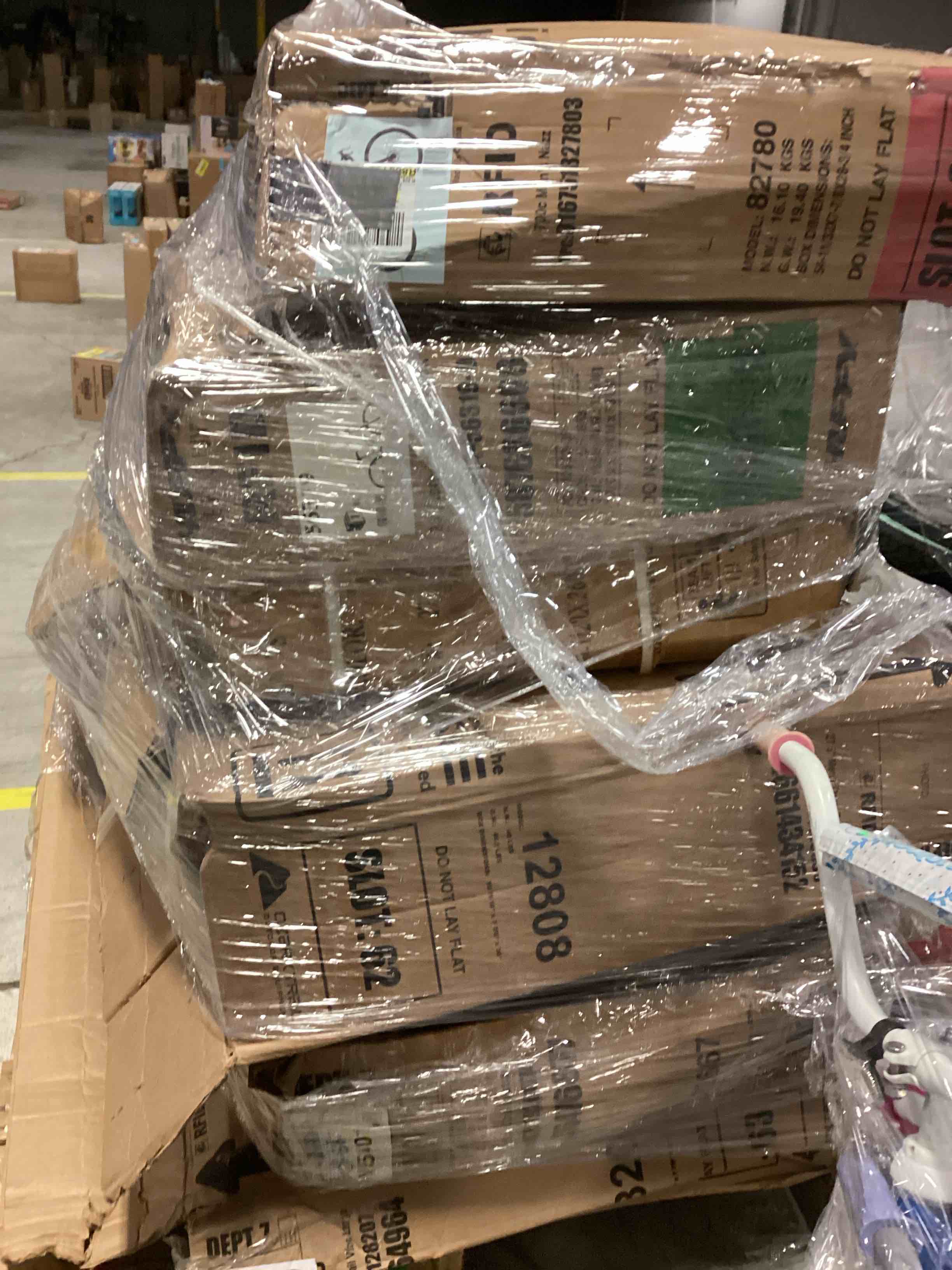https://s3.amazonaws.com/lotting-images-prod/bidfta/YEL4303907_1705544920302.jpeg