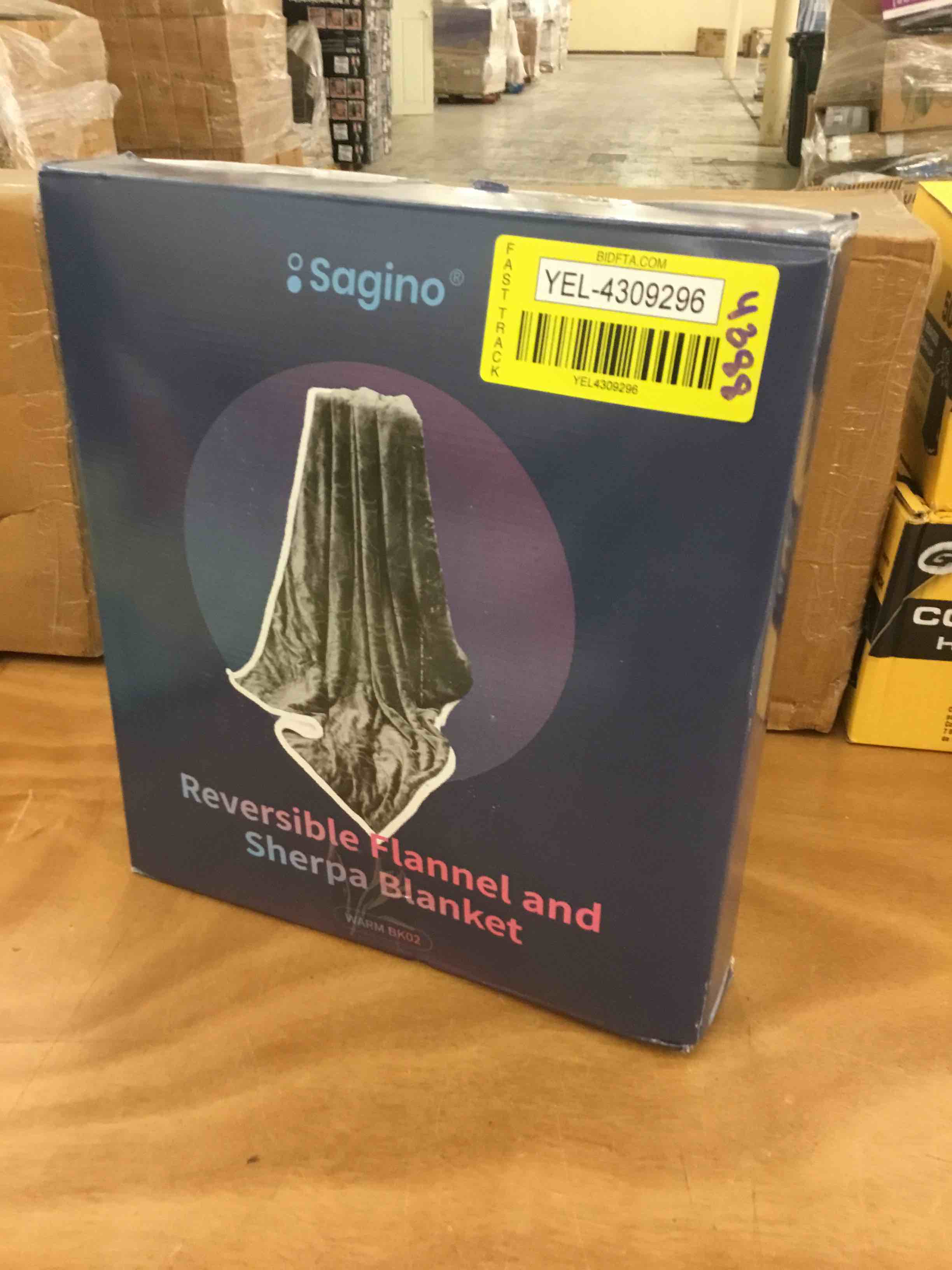 https://s3.amazonaws.com/lotting-images-prod/bidfta/YEL4309296_1699458480200.jpeg