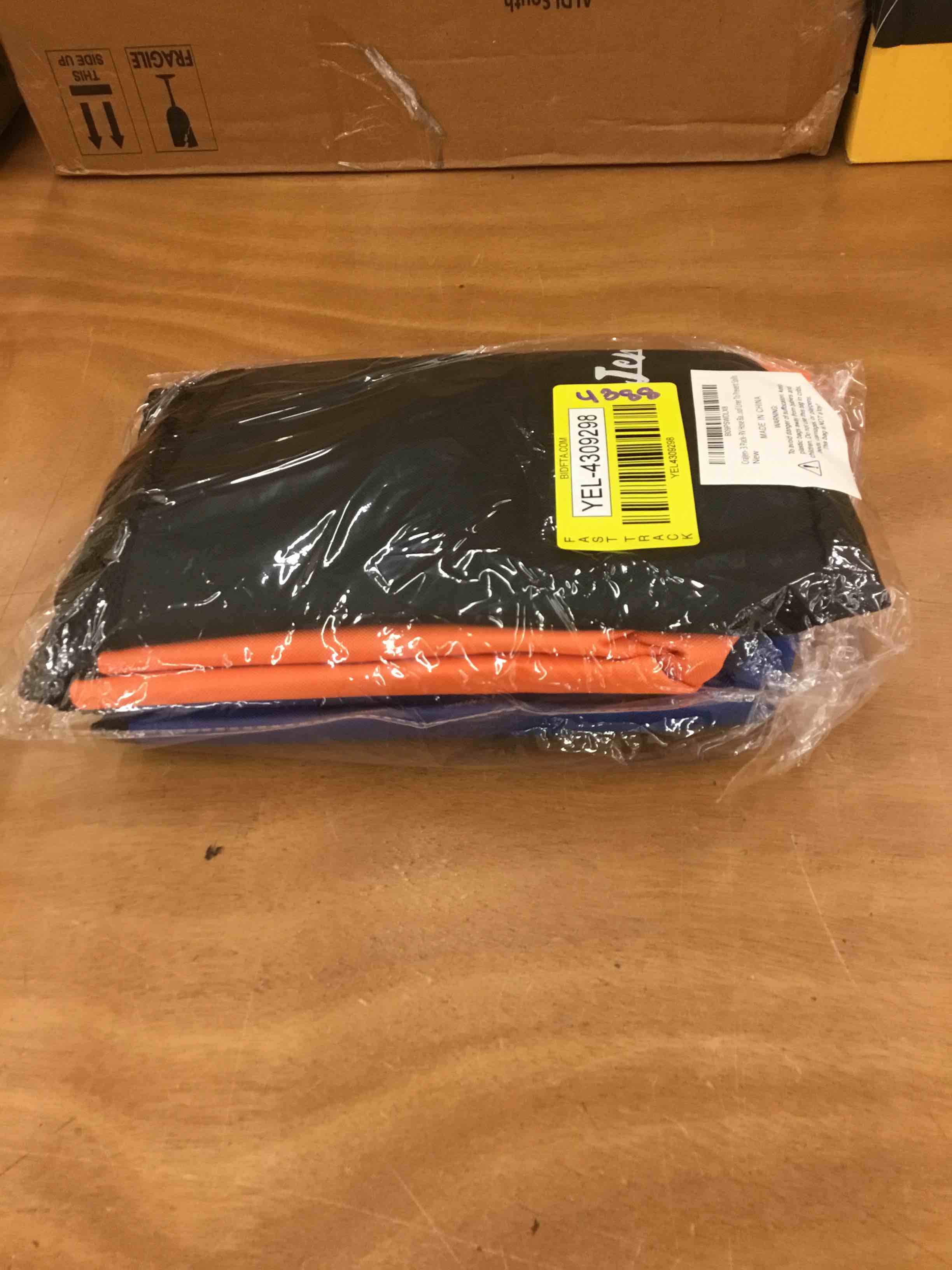 https://s3.amazonaws.com/lotting-images-prod/bidfta/YEL4309298_1699458683311.jpeg