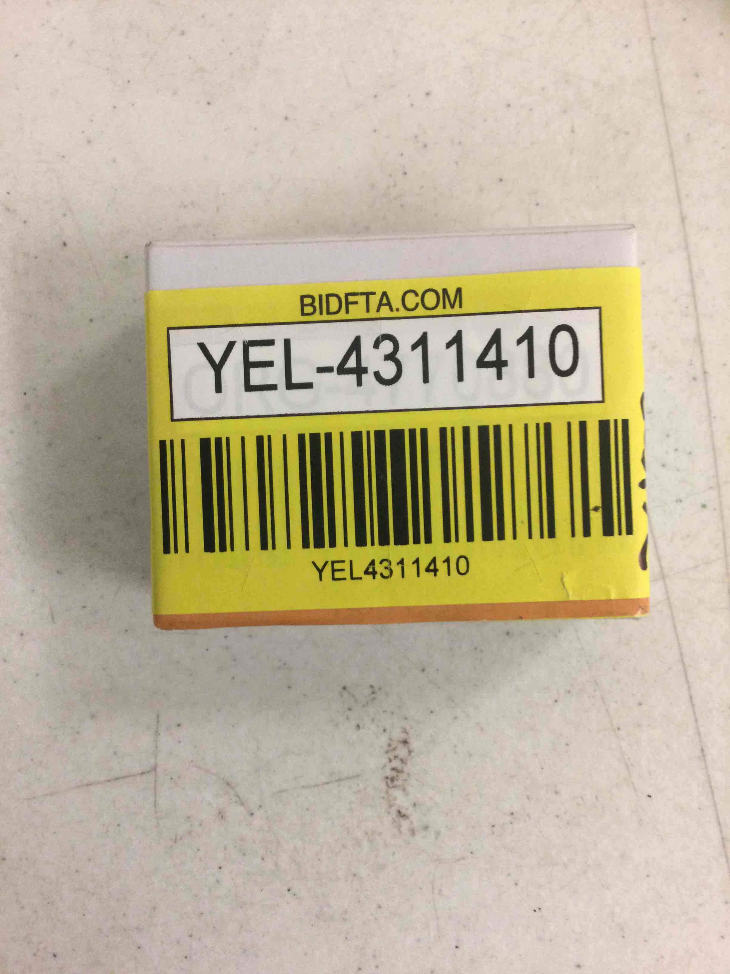 https://s3.amazonaws.com/lotting-images-prod/bidfta/YEL4311410_1693407085911.jpeg