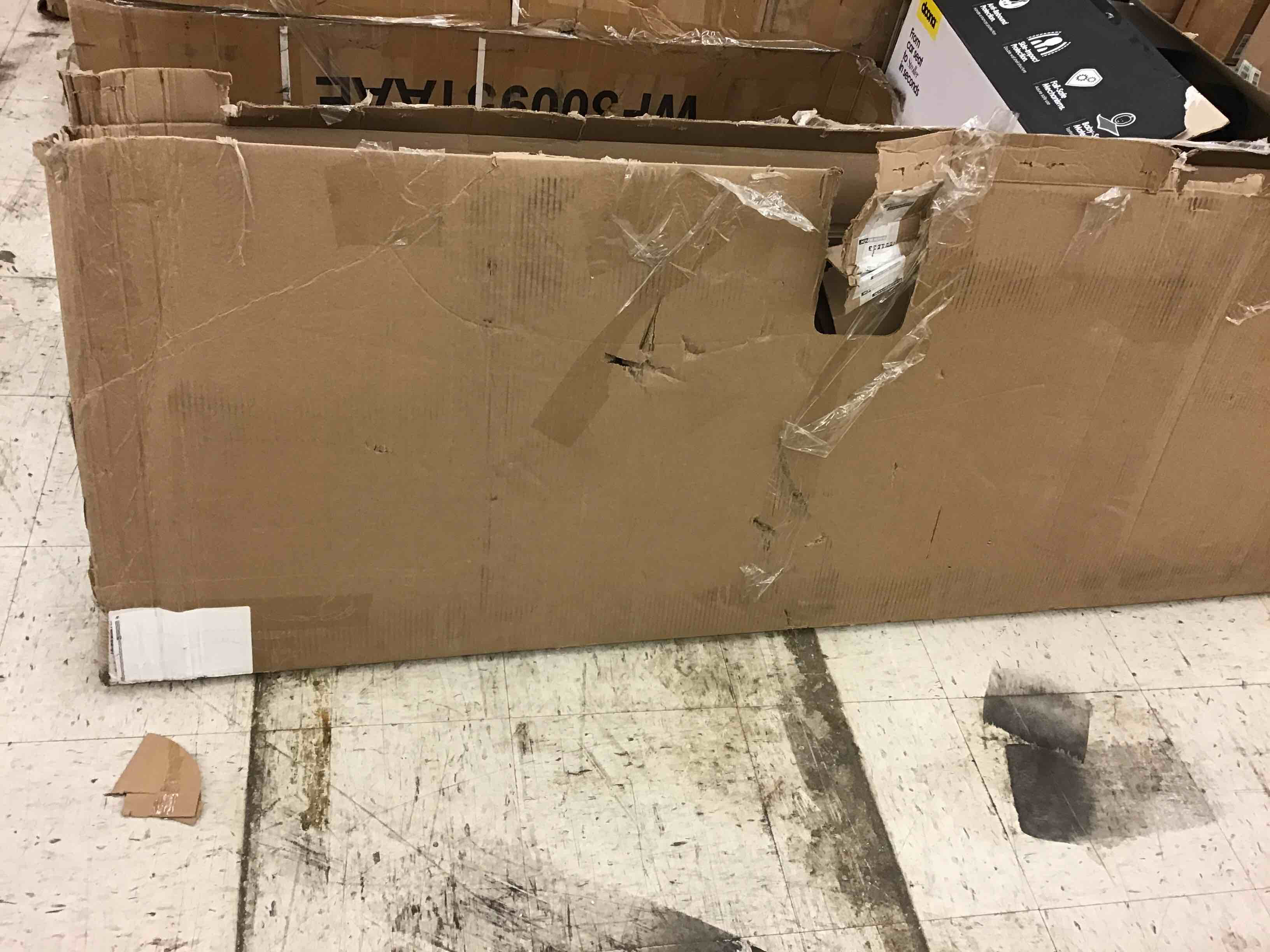 https://s3.amazonaws.com/lotting-images-prod/bidfta/YEL4312044_1693338535007.jpeg